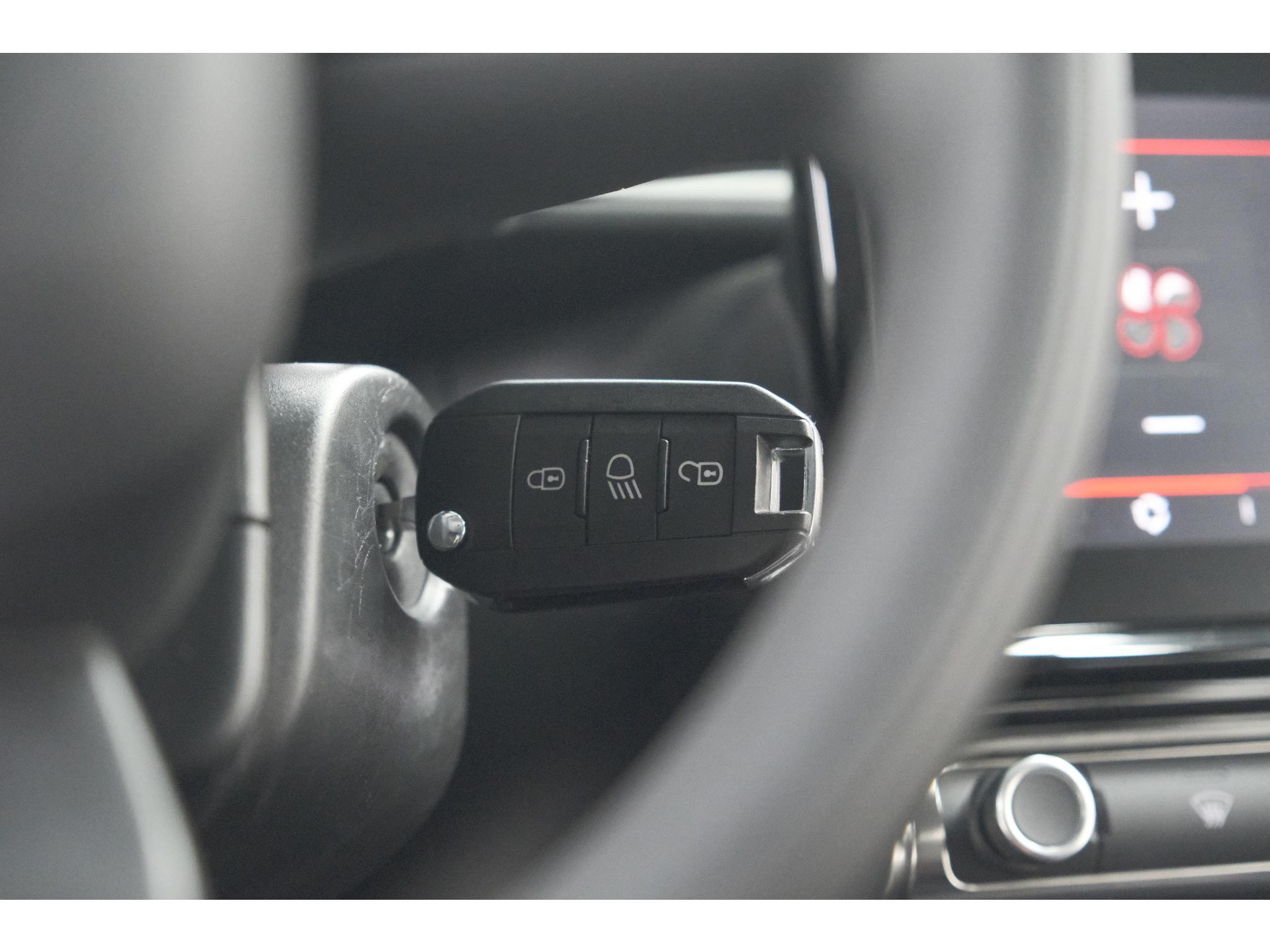 Citroen C3 PureTech 110 EAT6 Max | Apple Carplay | Parkeersensoren | Climate Control | 16 Inch Lichtmetalen Velgen