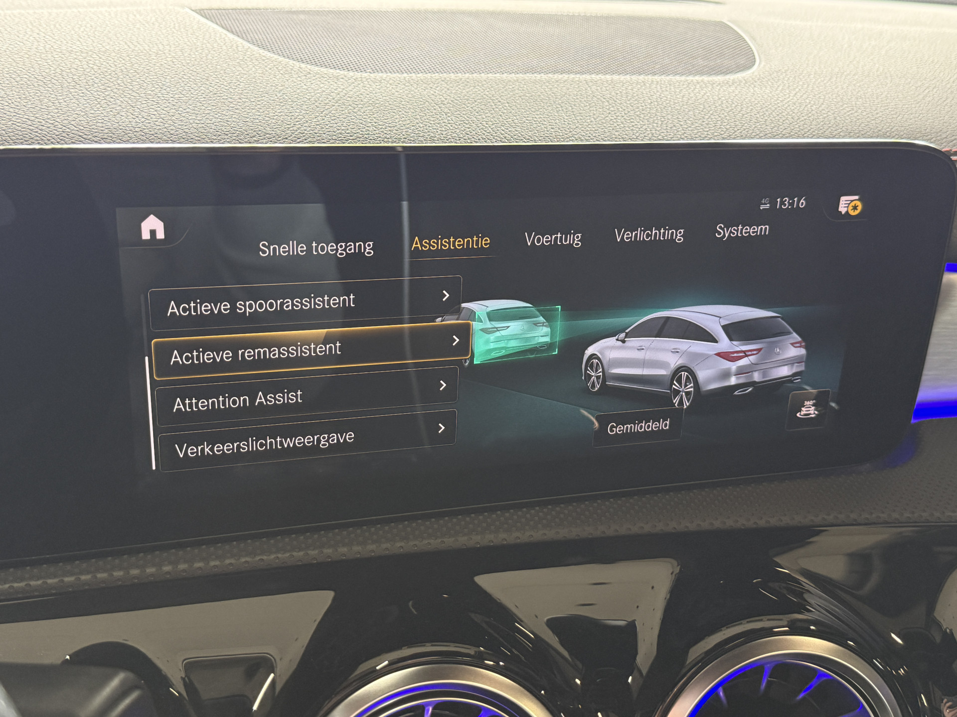 Mercedes-Benz CLA-klasse Shooting Brake 200 Business Solution AMG | Pano | Sfeerverl. | Burmester | Keyless