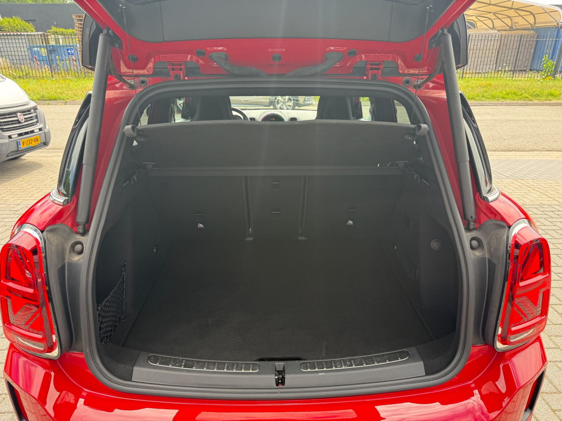 MINI Countryman 1.5 Cooper S E ALL4 | 2E EIGENAAR | 3/6/12MND GARANTIE | PANO | LED | AUTOMAAT | CARPLAY | DAB | NAVI | SFEER | CRUISE