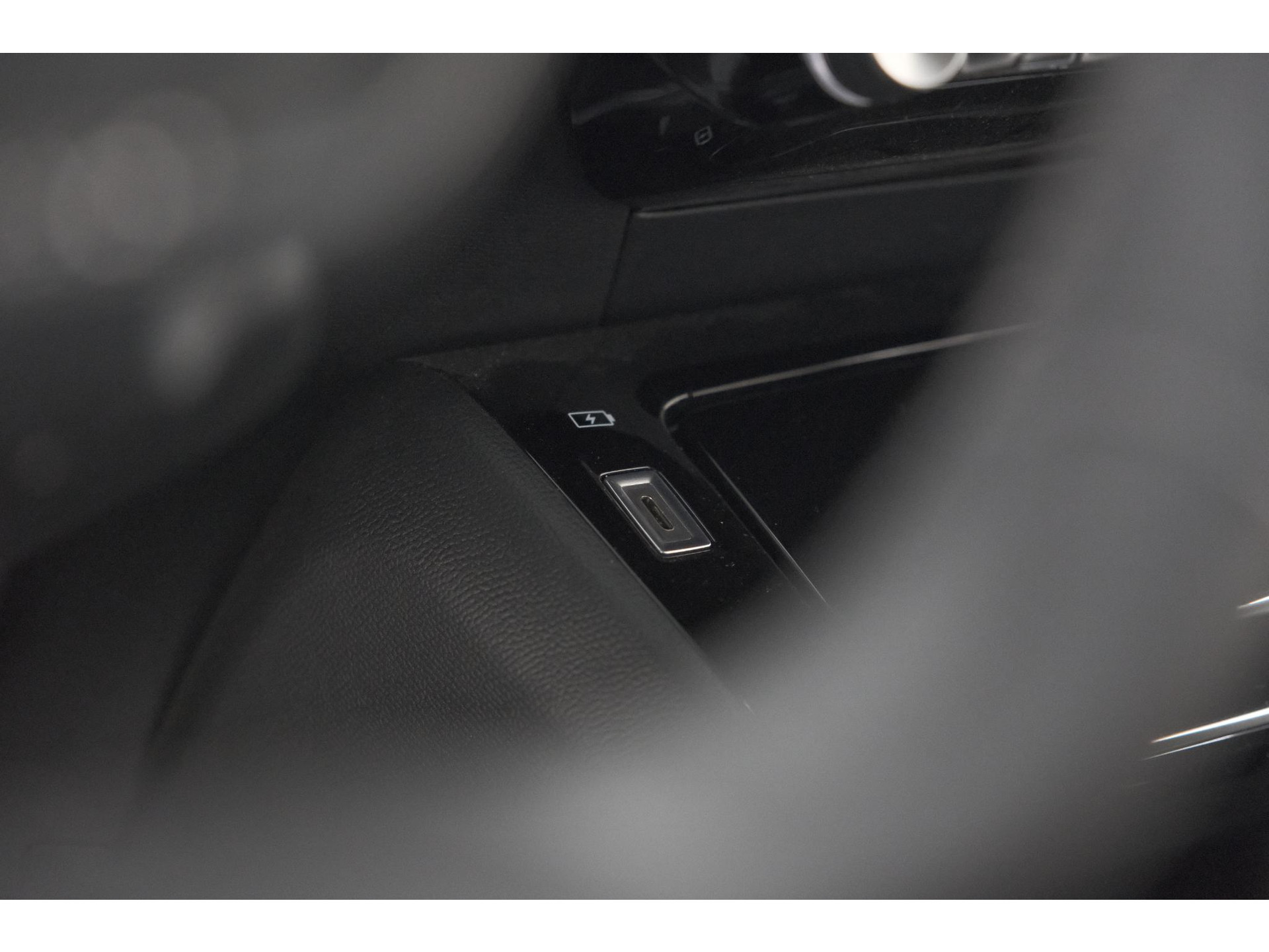 Peugeot 208 PureTech 100 Allure Pack | Camera | Apple Carplay | Parkeersensoren | Navigatie