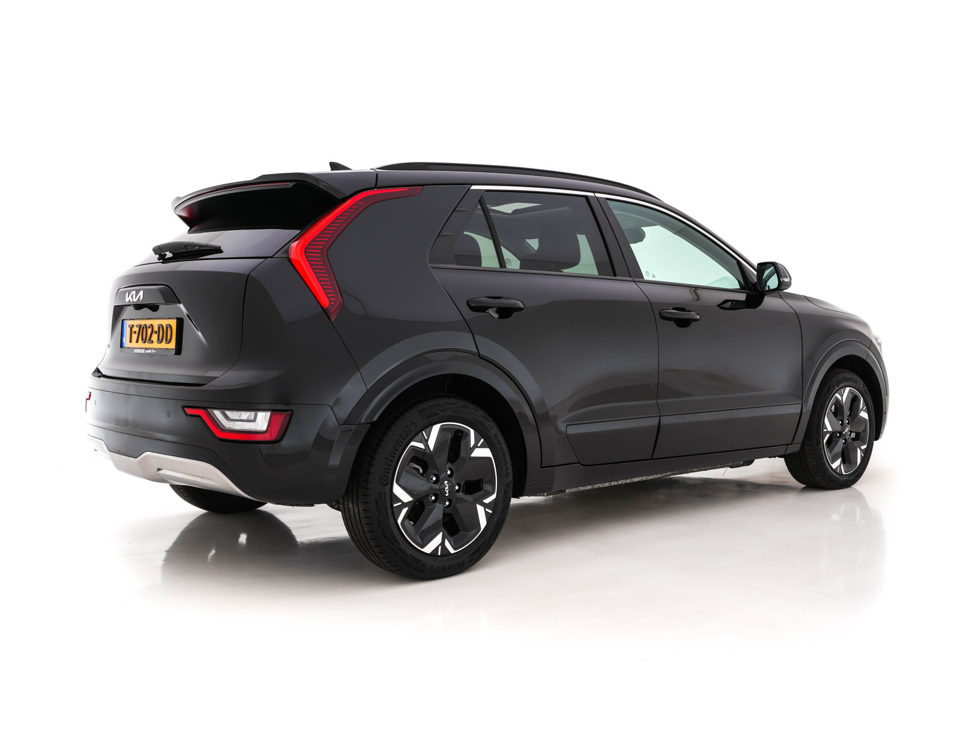 Kia Niro EV DynamicPlusLine 64.8 kWh [ 3-Fase ] (INCL-BTW) Aut. *PANO | HEAD-UP | LEATHER | DIGI-COCKPIT | NAVI-FULLMAP | DAB | ADAPT.CRUISE | CAMERA | COMFORT-SEATS | KEYLESS | DIGI-COCKPIT | SHIFT-PADDLES | HEATED-SEATS | CARPLAY | LANE-