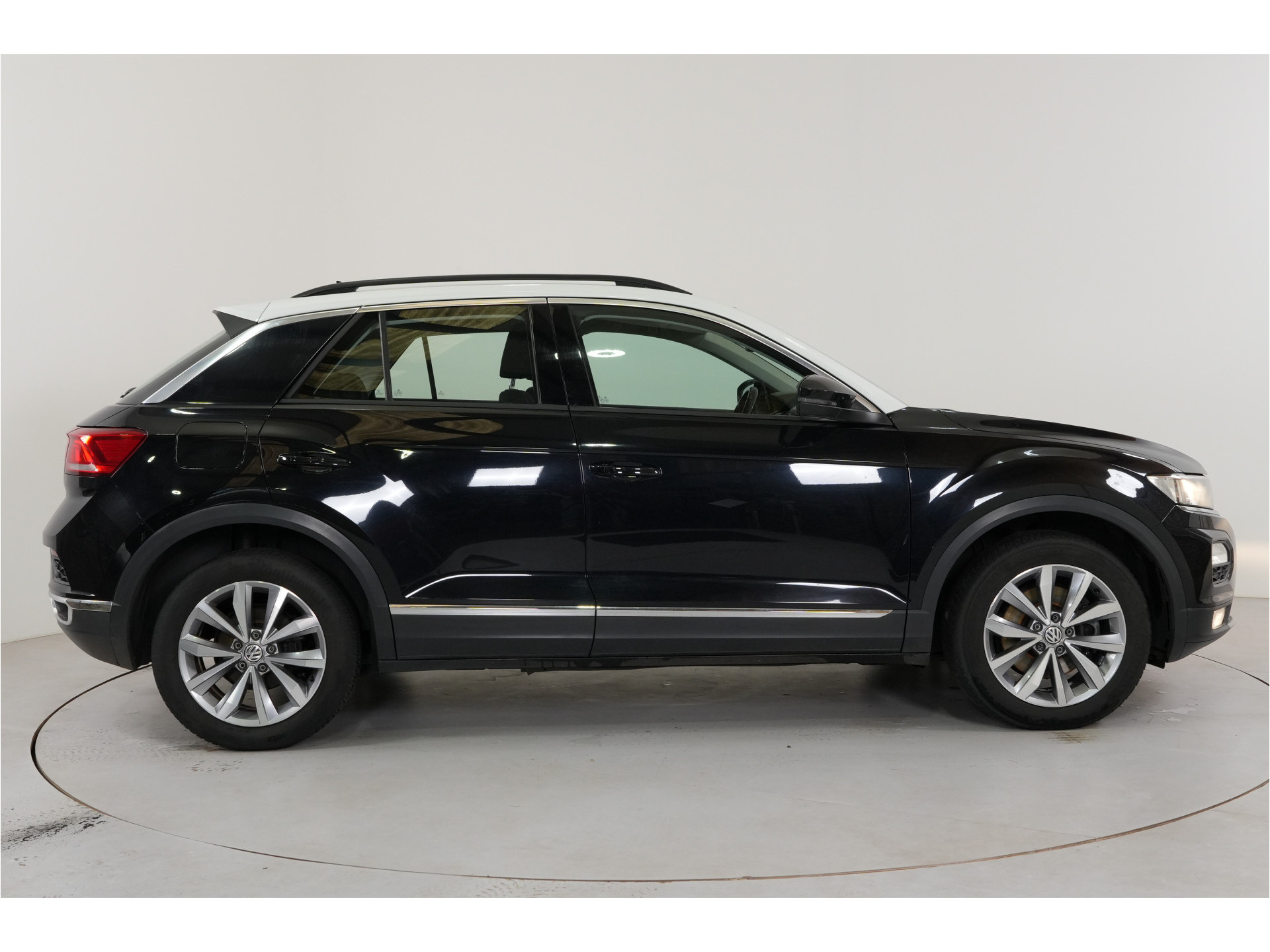 Volkswagen T-Roc 2.0 TDI 4Motion Sport | Trekhaak | Adaptive Cruise | Navi | Stl. verw. |