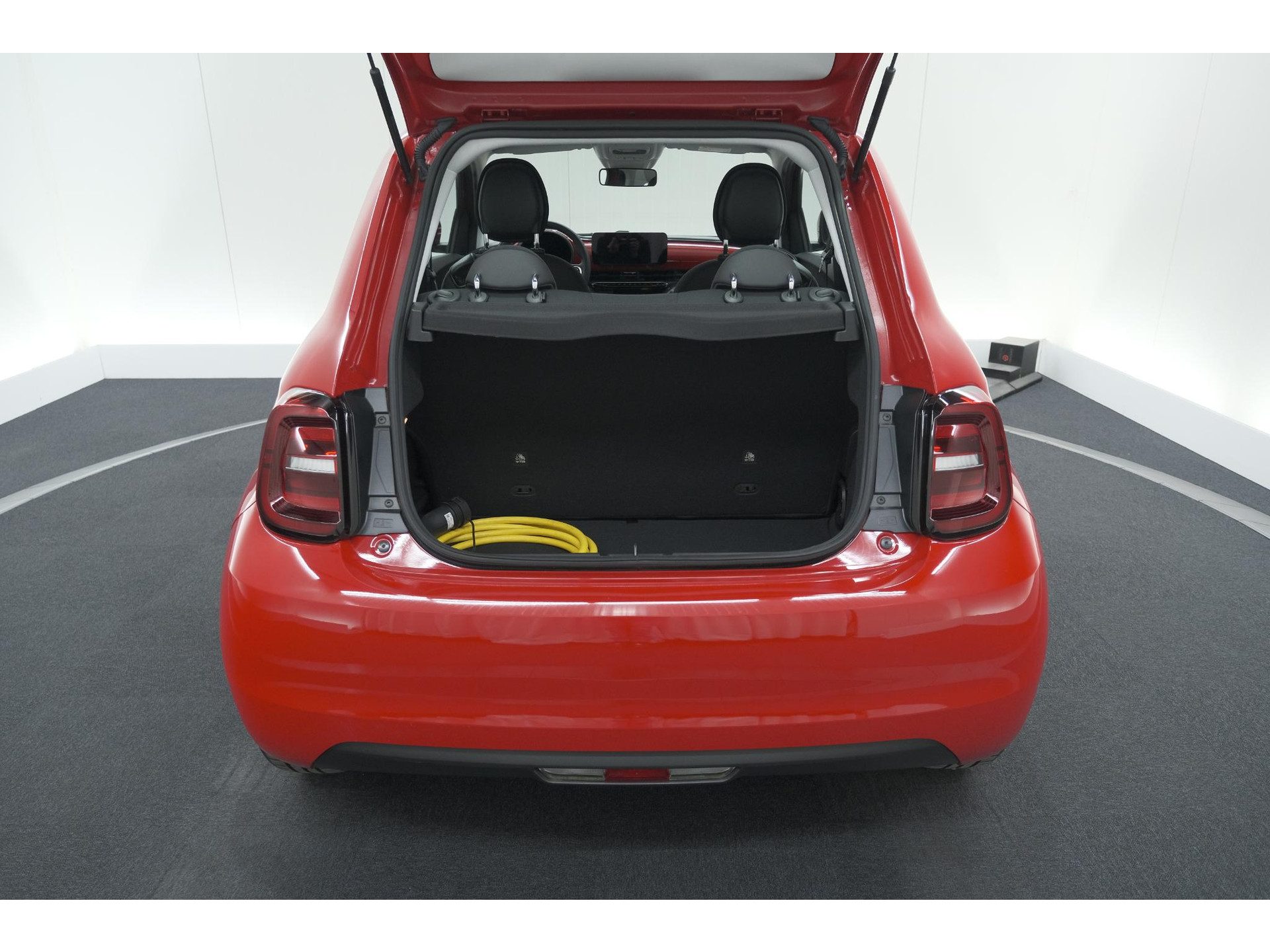 Fiat 500 Urban 42 kWh | SOH 97,9% | 3 Fase | Camera | Apple Carplay | Keyless start