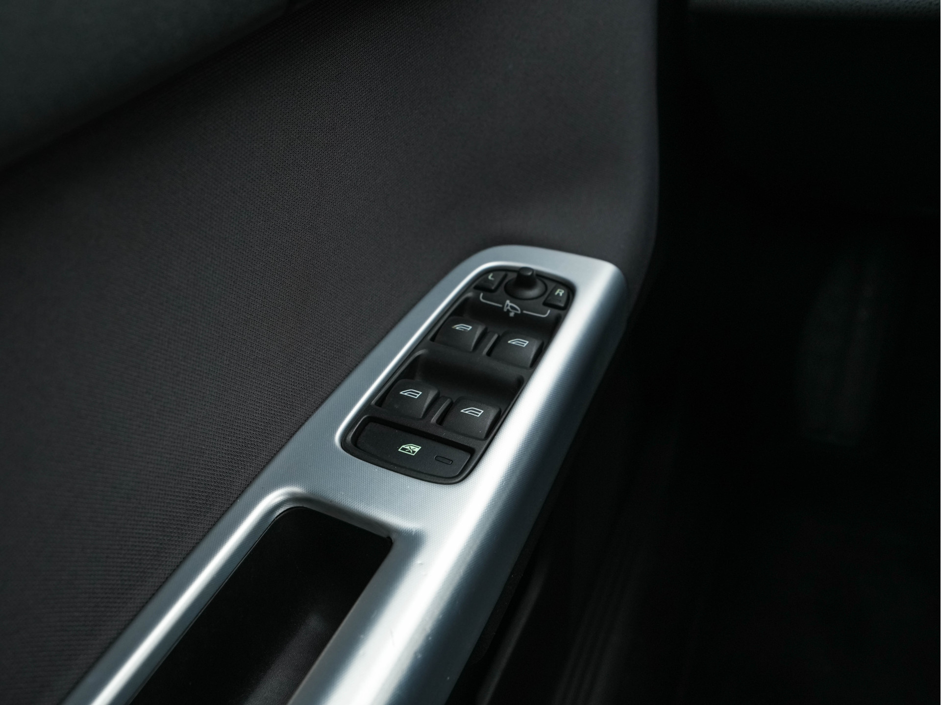 Volvo V50 1.6 D2 S/S Sport *COMFORT-SEATS | ECC | PDC | TOWBAR | 17"ALU*