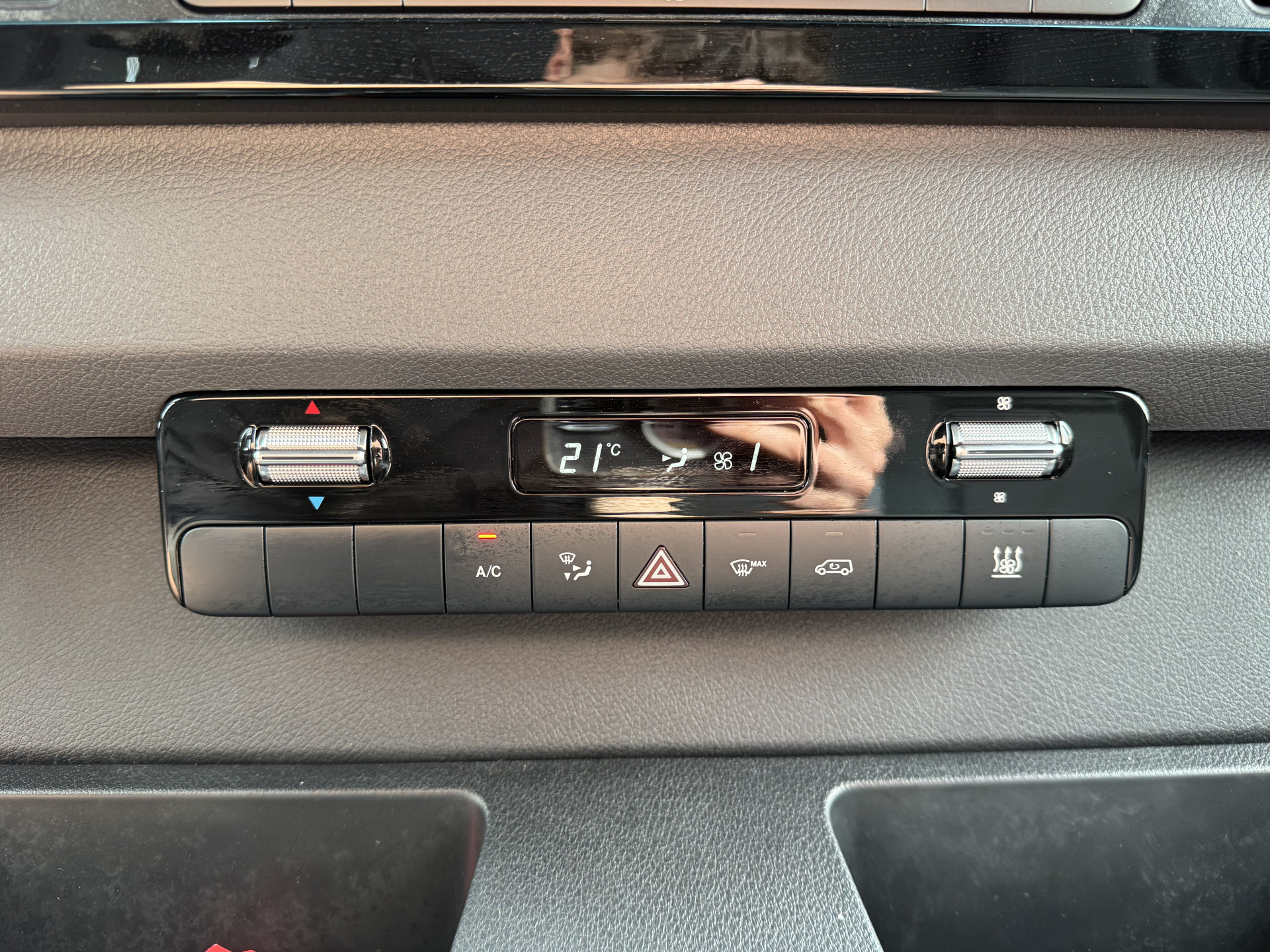 Mercedes-Benz eSprinter 314 Pro 81kWh L2H2 313km WLTP 2000kg Trekvermogen 115kw Snelladen Adaptieve Cruise Widescreen Camera