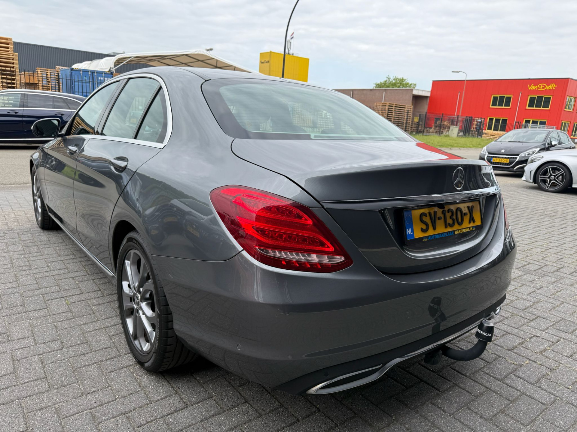 Mercedes-Benz C-klasse 180 CDI Business Solution |1E EIGENAAR | 3/6/12MND GARANTIE | LED | CRUISE | BLUETOOTH | NAVI | TREKHAAK |