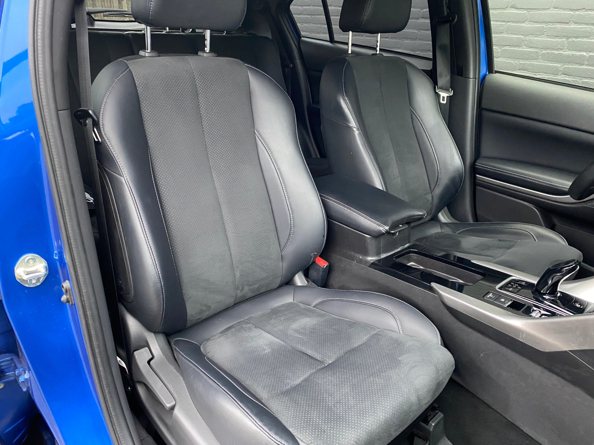 Mitsubishi Eclipse Cross 2.4 PHEV Instyle 4WD 188 pk AUT. | 1e eigenaar | navigatie | stoel-stuurverwarming | leder/alcantara interieur