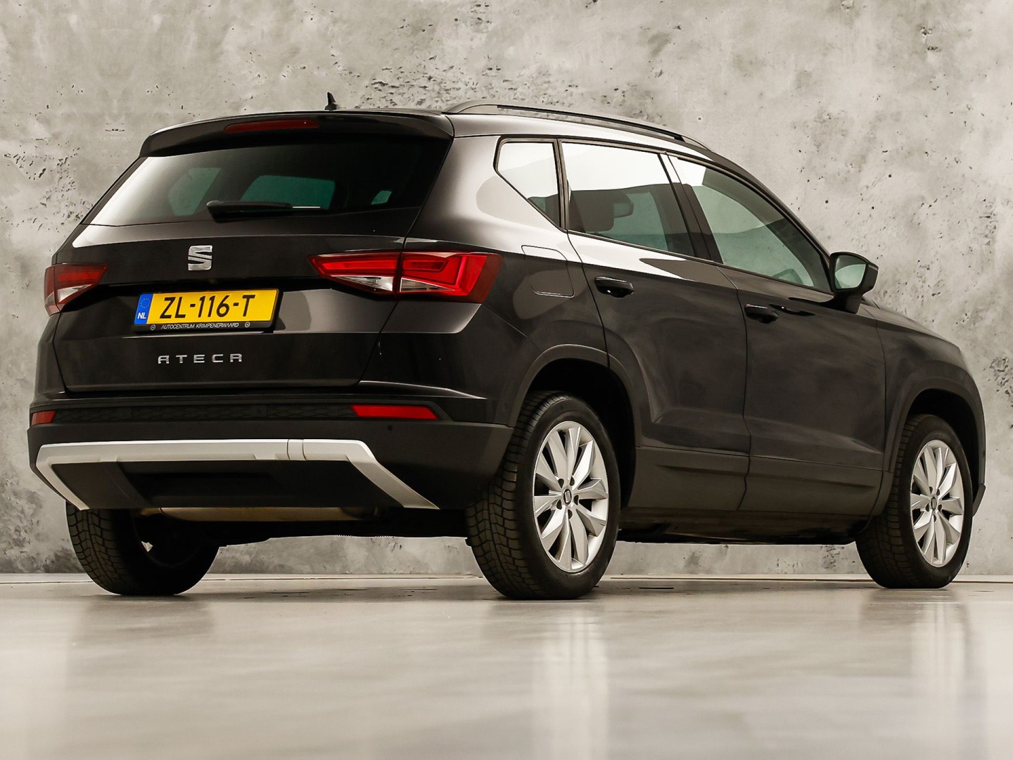 SEAT Ateca 1.0 TSI Sport (GROOT NAVI, APPLE CARPLAY, CAMERA, GETINT GLAS, LM VELGEN, CLIMATE, AUTOMATISCH INPARKEREN, NIEUWE APK)