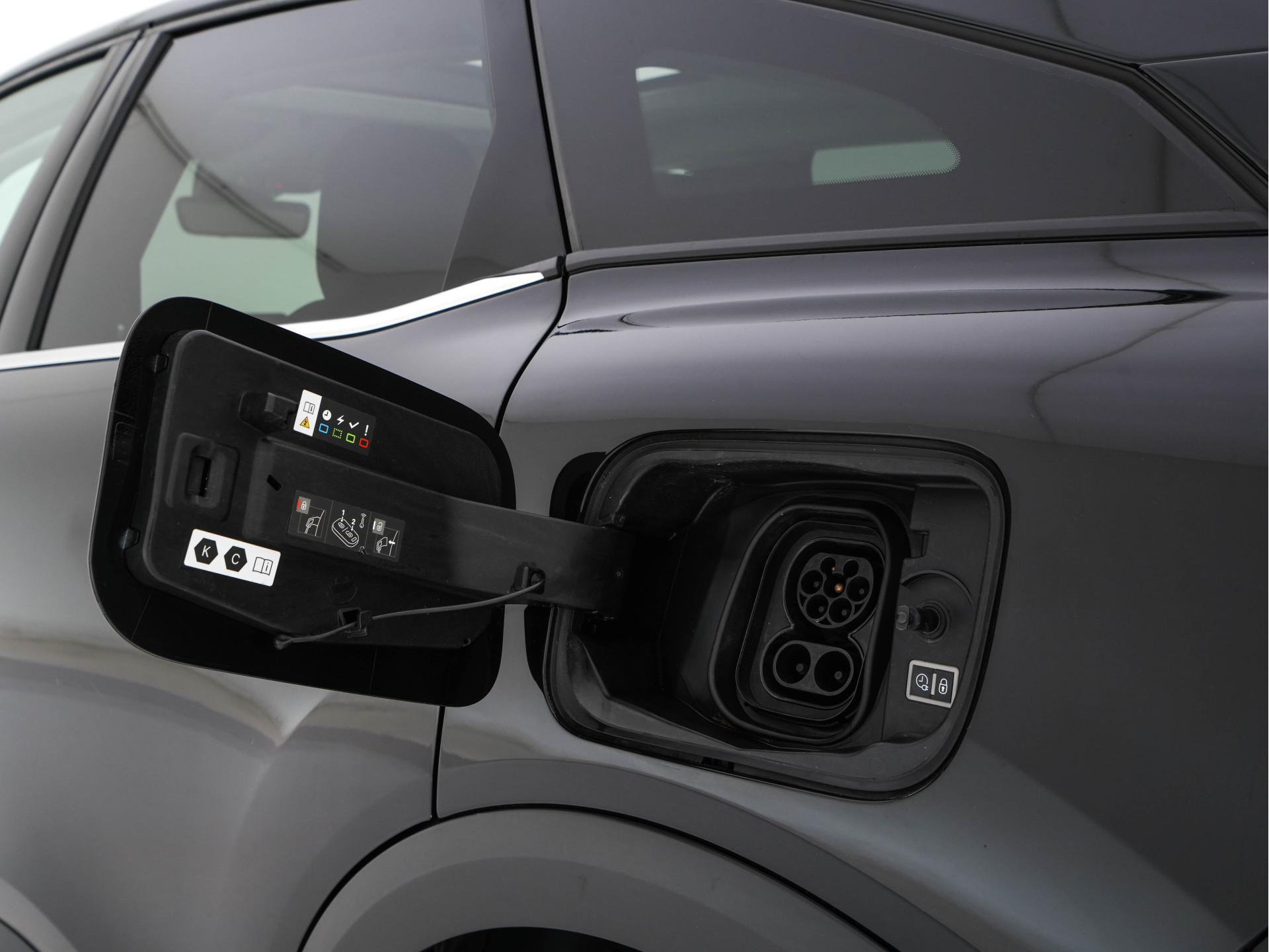 Citroën Ë-C4 Feel 50 kWh [ 3-Fase-11kW ] (SOH-91%) (INCL-BTW) *PANO | HEAD-UP | LEATHER-FABRIC | FULL-LED | DIGI-COCKPIT | BLINDSPOT | CARPLAY | COMFORT-SEATS | ECC | LANE-ASSIST | KEYLESS | PDC | CRUISE | DAB  | CCS-FASTLOADER | 18''ALU*