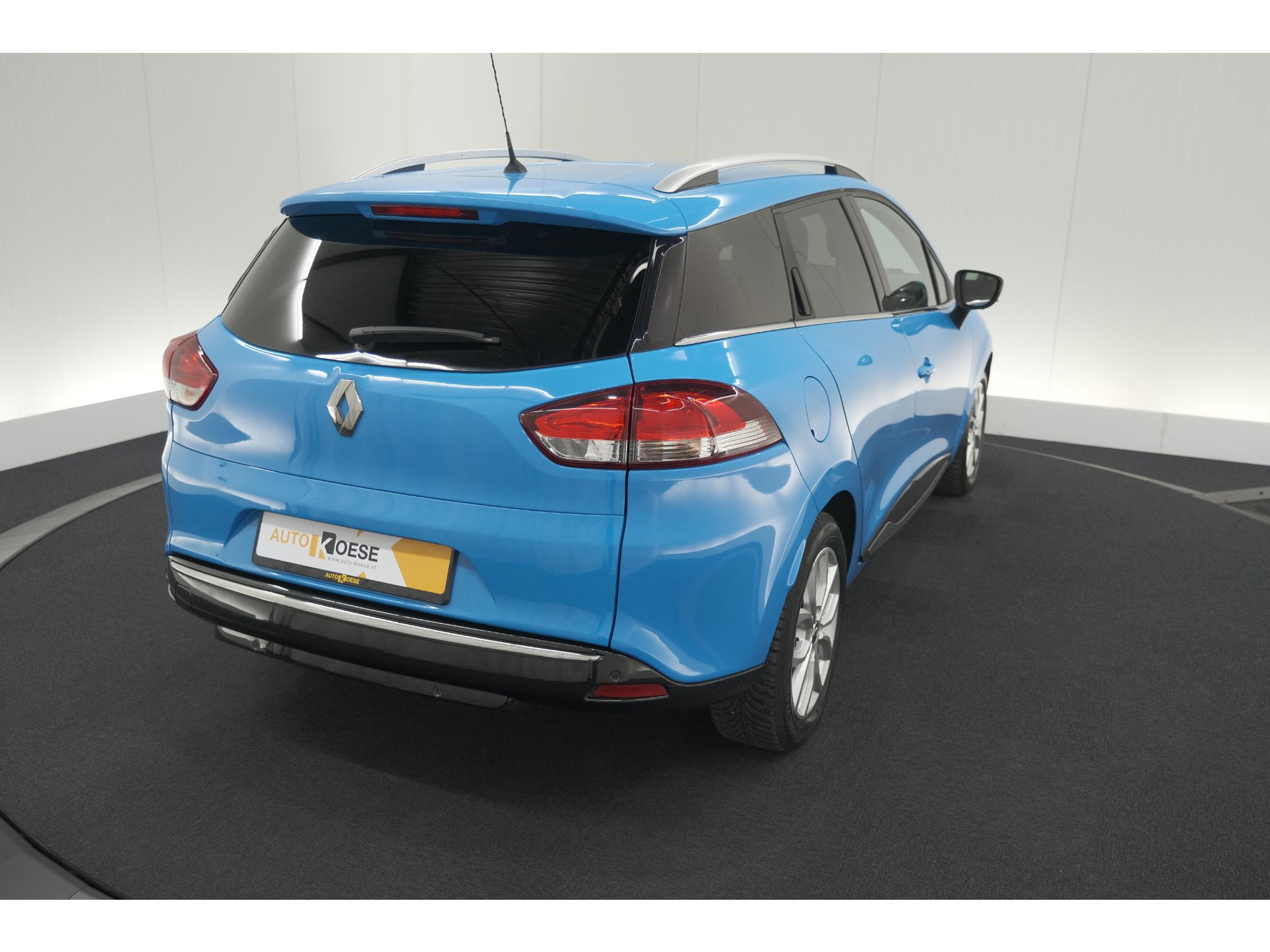 Renault Clio Estate TCe 90 Intens | Bleu De France | Parkeersensoren | Navigatie | Climate Control
