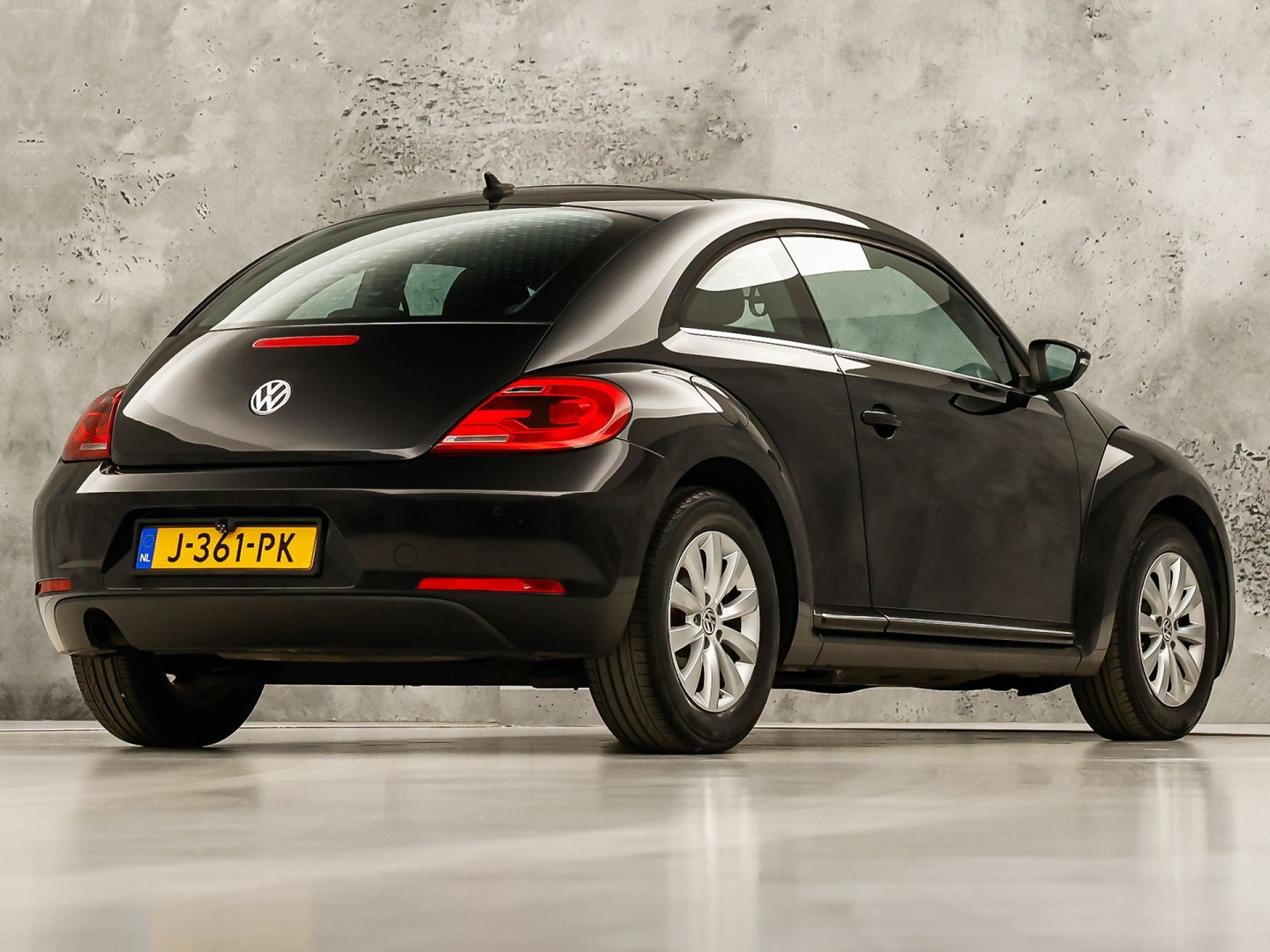 Volkswagen Beetle 1.2 TSI Sport (NAVIGATIE, CLIMATE, STOELVERWARMING, SPORTSTOELEN, LM VELGEN, CRUISE, NIEUWSTAAT)