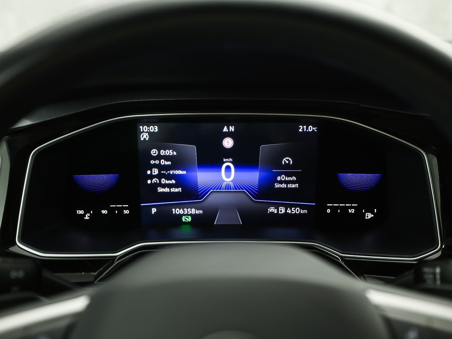Volkswagen Polo 1.0 TSI Sport Automaat (VIRTUAL COCKPIT, APPLE CARPLAY, GROOT NAVI, CLIMATE, SPORTSTOELEN, LED KOPLAMPEN, GETINT GLAS, PARKEERSENSOREN, NIEUWSTAAT)
