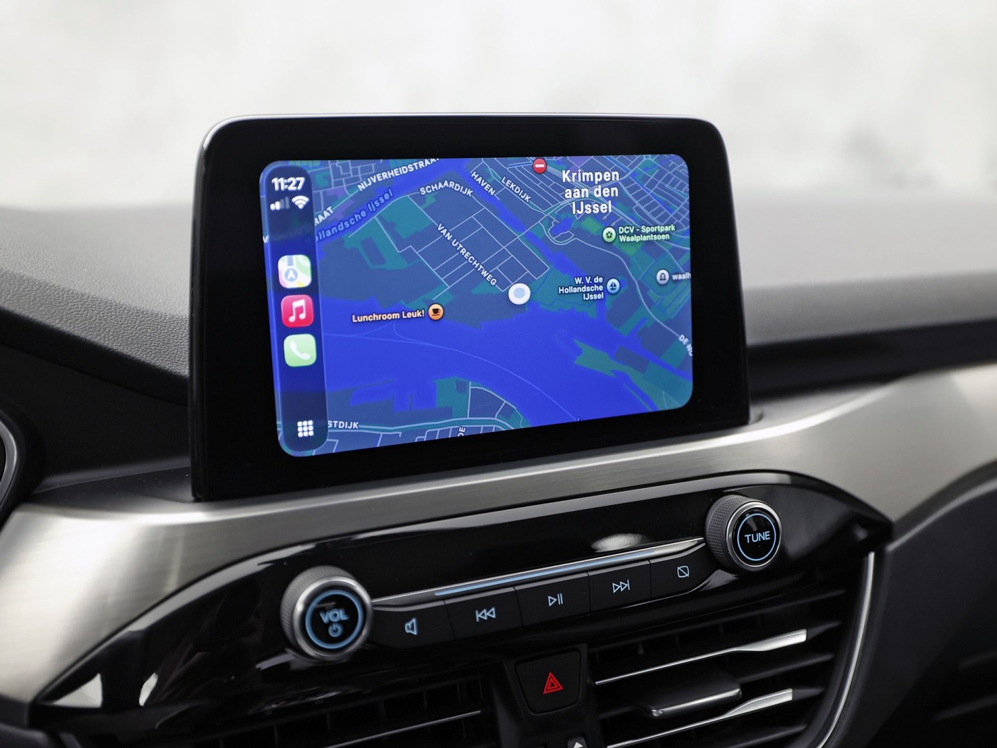 Ford Kuga 2.5 PHEV Titanium 225Pk Automaat (VIRTUAL COCKPIT, APPLE CARPLAY, GROOT NAVI, CAMERA, TREKHAAK, SPORTSTOELEN, KEYLESS, CRUISE, LANE ASSIST, NIEUWSTAAT)