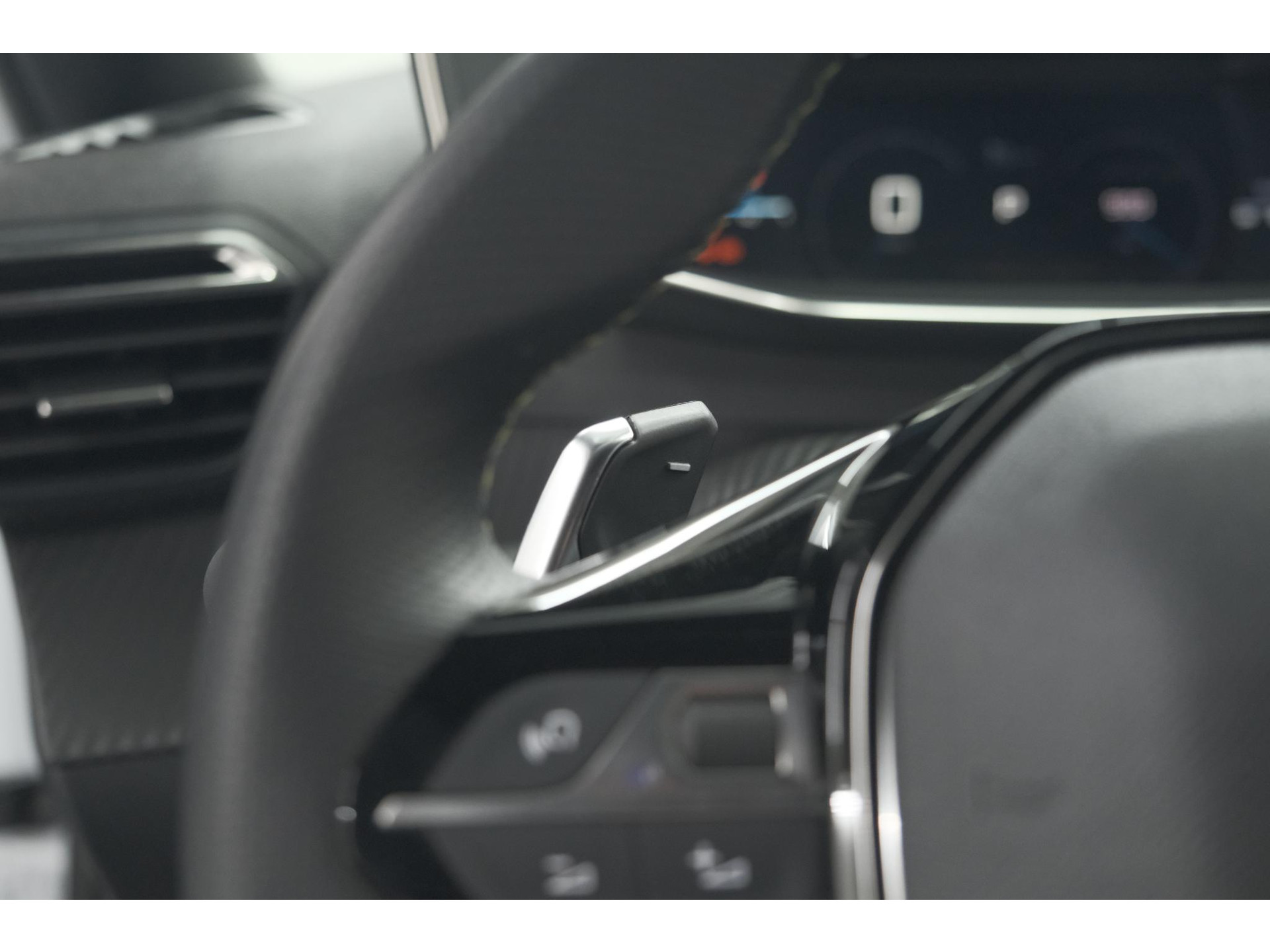 Peugeot 2008 PureTech 130 EAT8 GT | Camera | Apple Carplay | Parkeersensoren