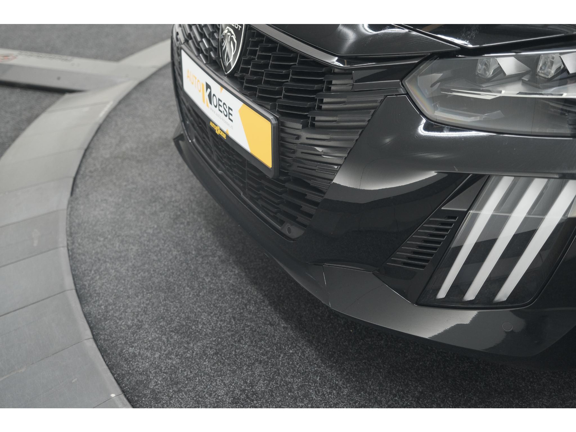 Peugeot 208 PureTech 100 GT | Camera | Navigatie | Apple Carplay | Parkeersensoren