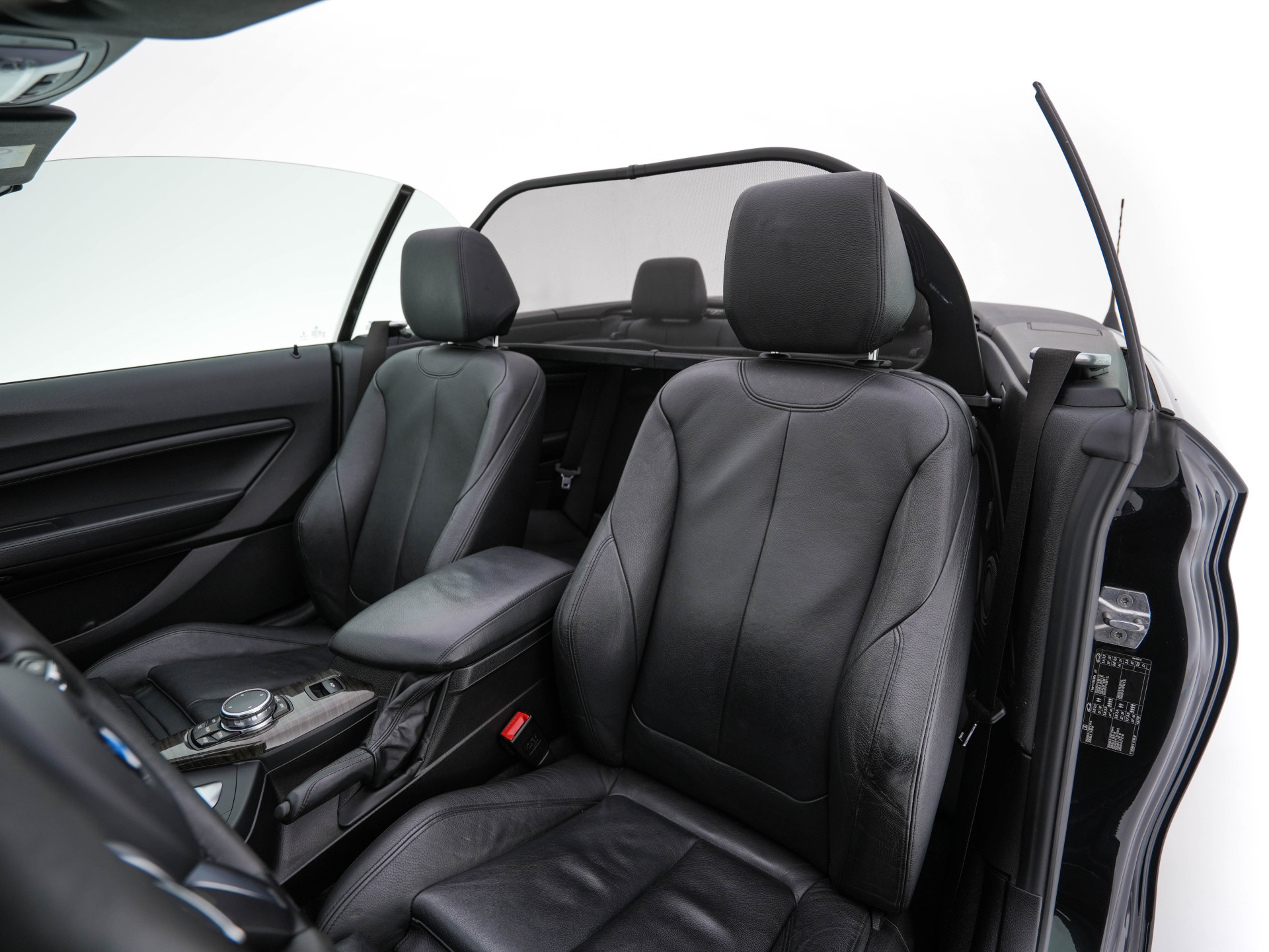 BMW 2-serie Cabrio 220d Sport M-Sportpack Aut. *LEATHER | BI-XENON | HARMAN/KARDON-AUDIO | MEMORY-PACK | HEATED-SPORTSEATS | NAVI-FULLMAP | DAB+ | ECC | PDC | AIRSCARF | LANE-ASSIST | 19''ALU*