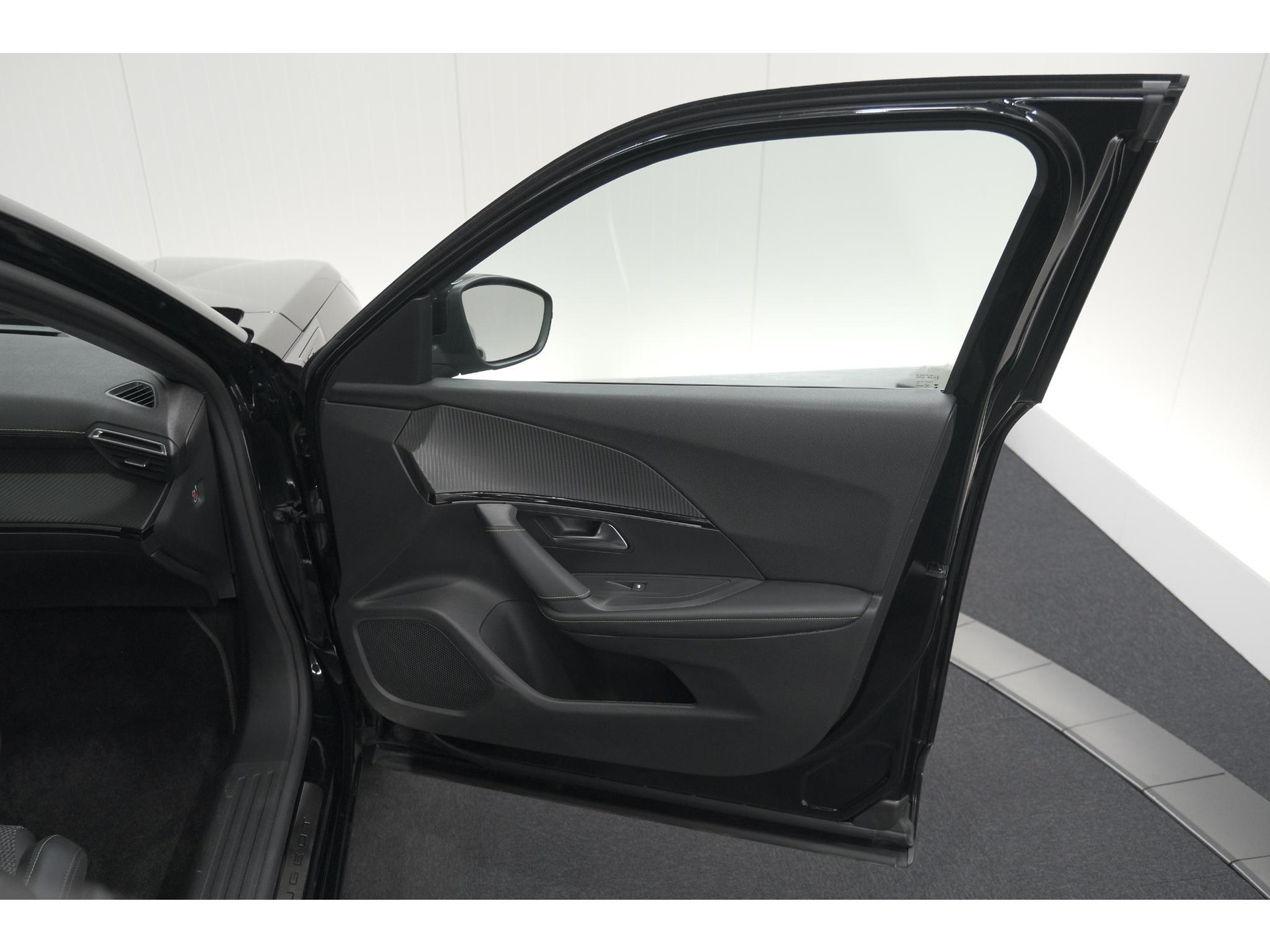 Peugeot 2008 1.2 Hybrid 145 GT | Camera | Apple Carplay | Parkeersensoren
