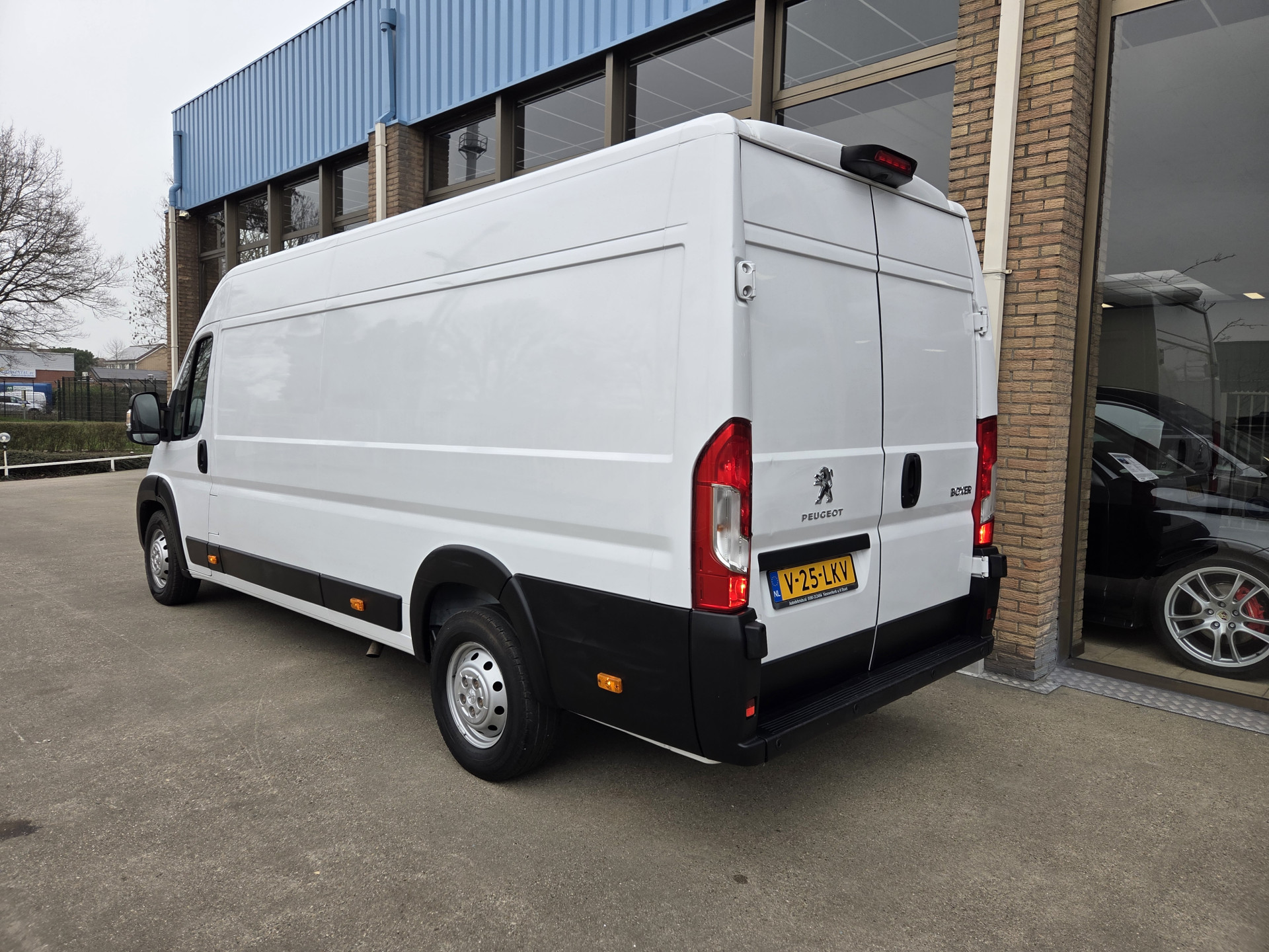 Peugeot Boxer 2.2 BlueHDI 140Pk L4H2 Airco Navi PDC Cruise control Achteruitrijcamera
