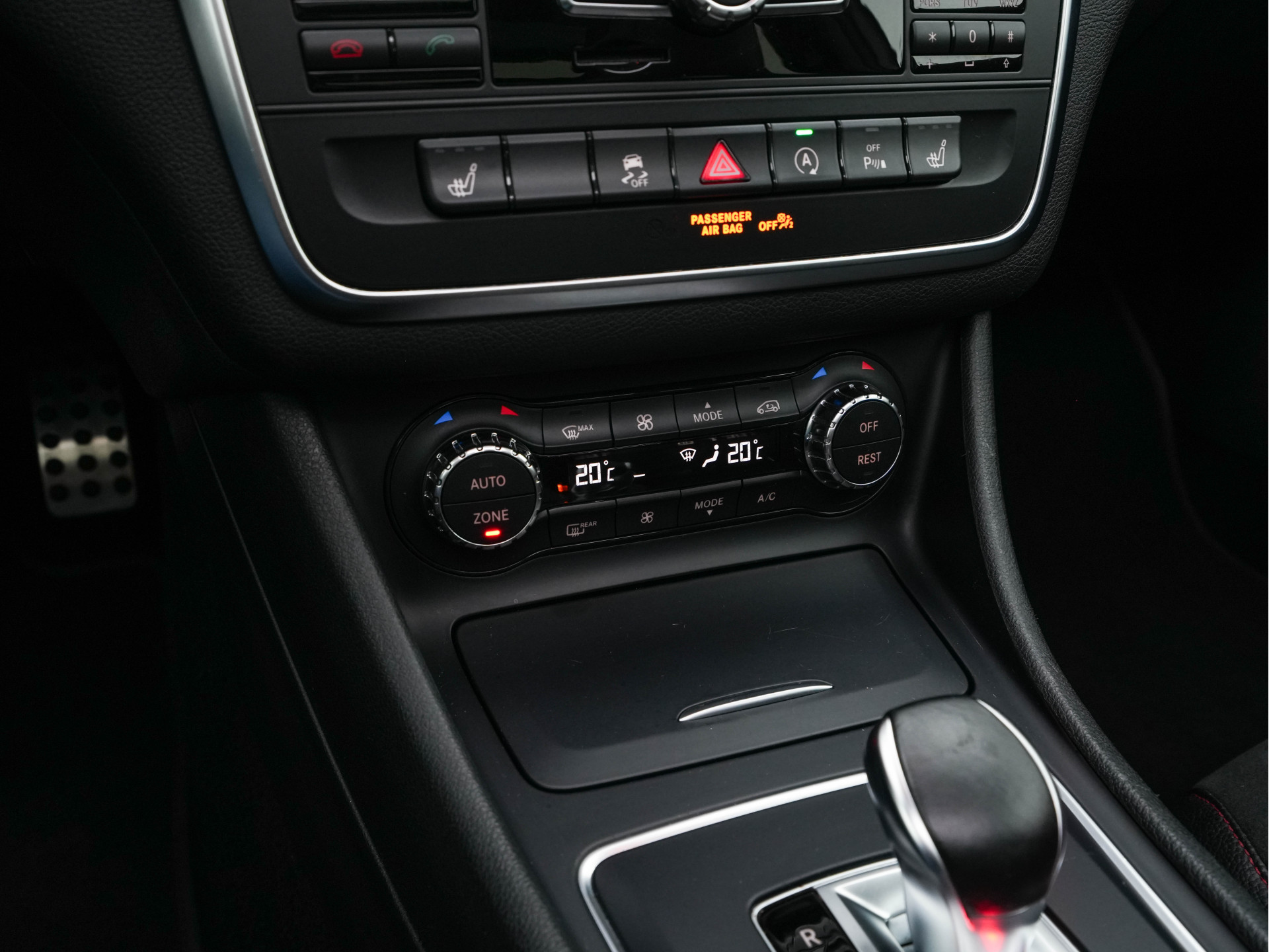 Mercedes-Benz GLA-klasse AMG 45 4MATIC *PANO | XENON | LEATHER-ALCANTARA | MEMORY-PACK | HARMAN/KARDON-AUDIO | KEYLESS |  CAMERA | SPORT-SEATS | HEATED-SEATS | NAVI-FULLMAP | SHIFT-PADDLES  | ECC | PDC | CRUISE | 20''ALU*