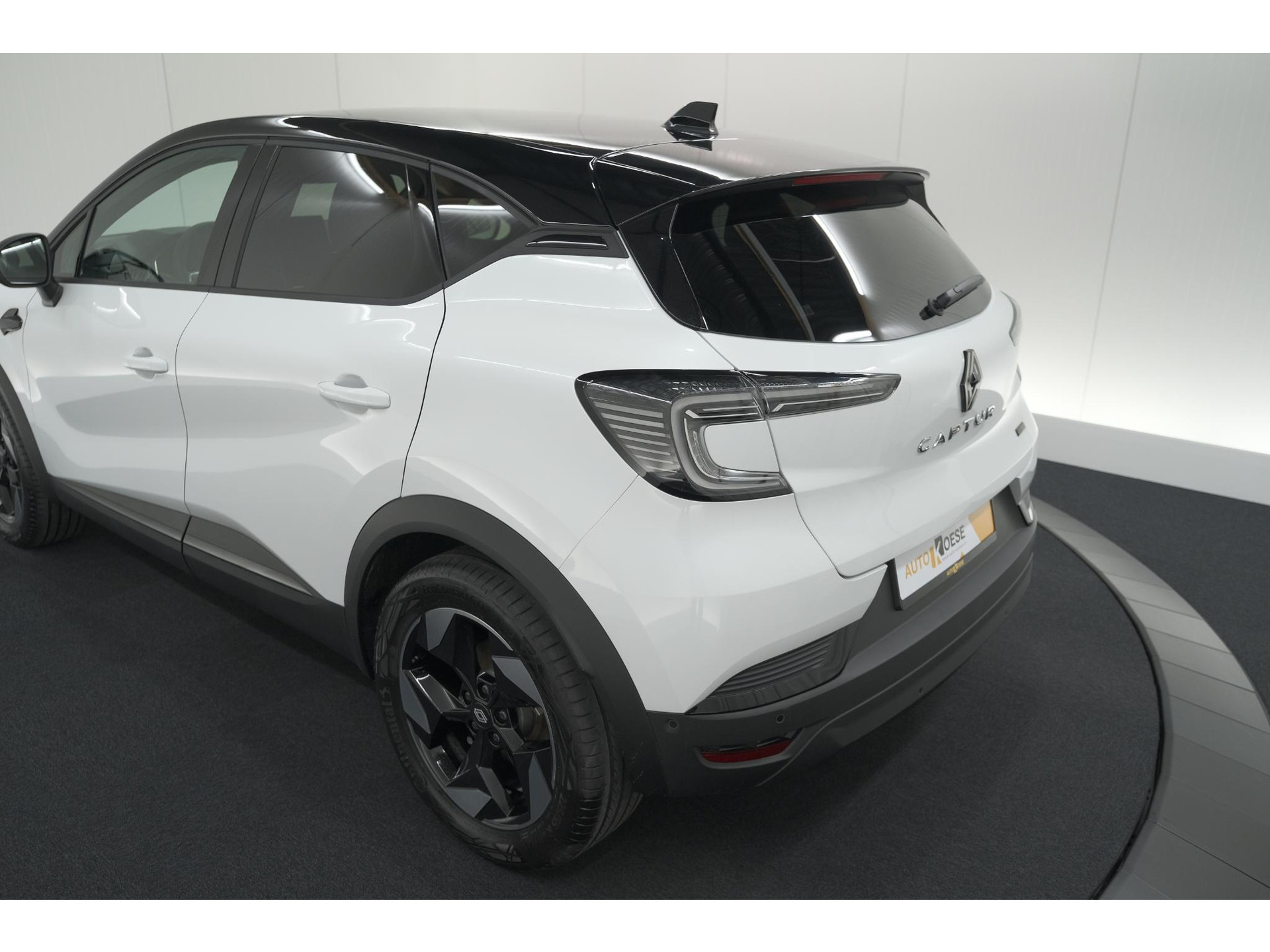 Renault Captur 1.8 E-Tech full hybrid 160 techno | Camera | Adaptieve Cruise Control | Navigatie