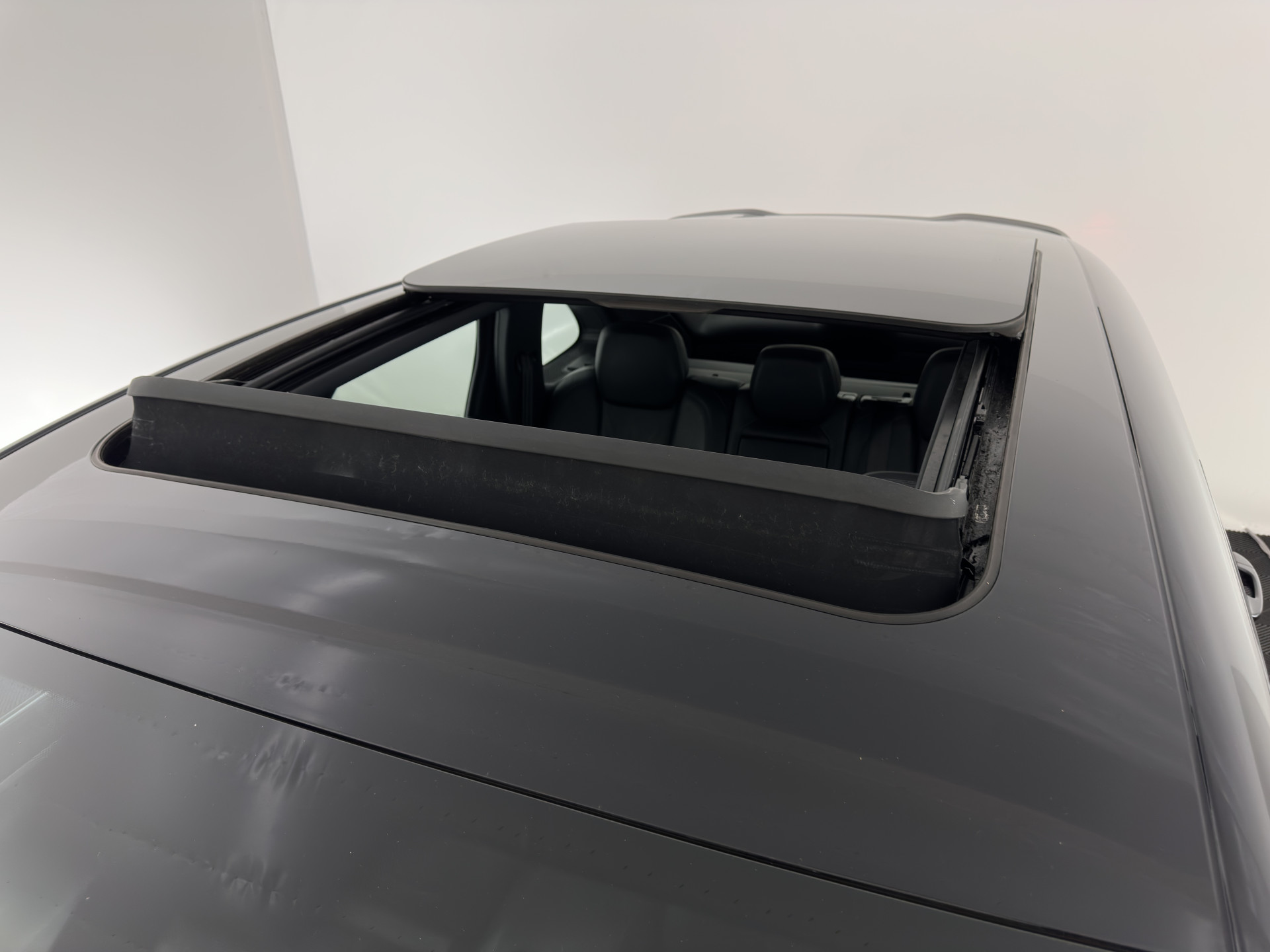 Porsche Cayenne 3.0 D Aut. *PANO | LEATHER | XENON-PLUS | SPORT-CHRONO | HEATED-COMFORTSEATS | BOSE-SOUND | MEMORY-PACK |  AIR-SUSPENSION | NAVI-FULLMAP | TOWBAR | LANE-ASSIST | SHIFT-PADDLES | 18''ALU*