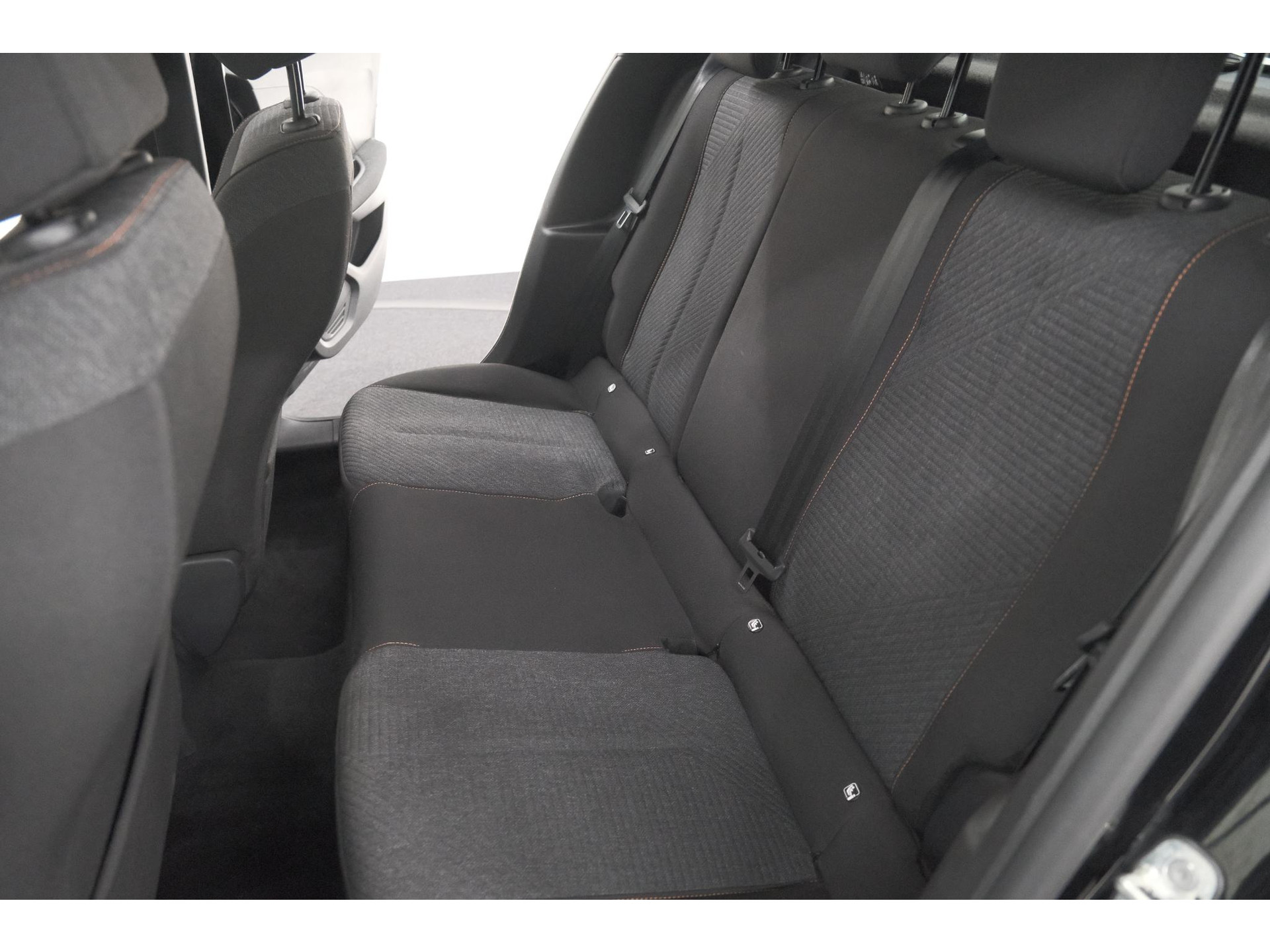 Peugeot 208 Hybrid 110 e-DCS6 Style | Parkeersensoren | Apple Carplay | Cruise Control | Airco