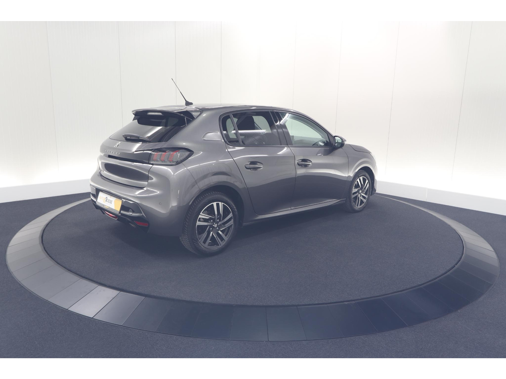 Peugeot 208 PureTech 100 Allure Pack | Parkeersensoren | Apple Carplay | Stoelverwarming