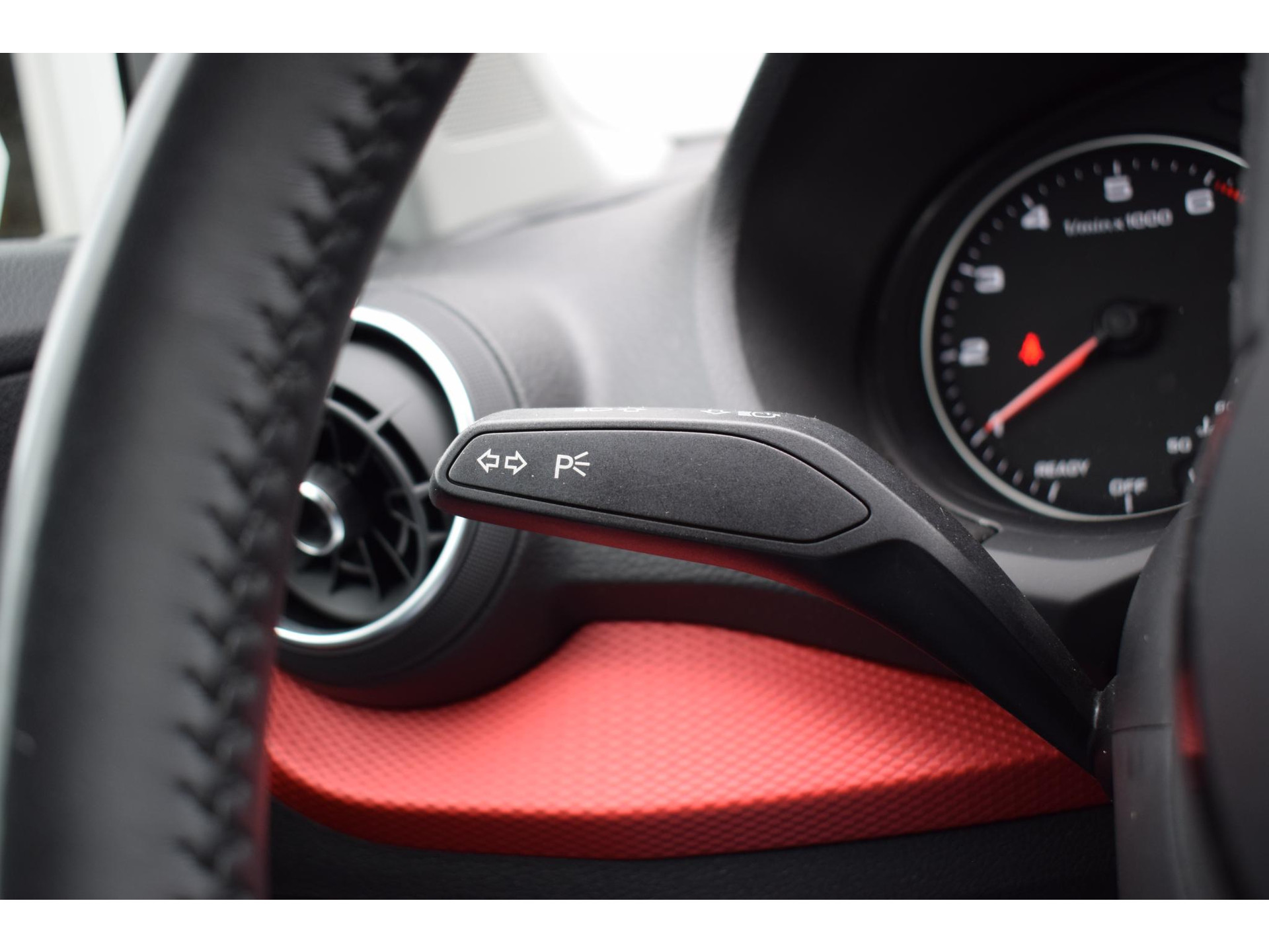Audi Q2 30 TFSI Design Pro Line Plus | Stoelverwarming | Cruise | Navi | Climate