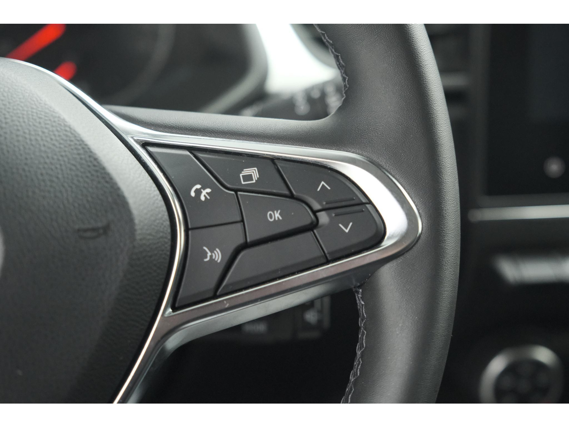 Renault Captur TCe 90 Evolution | Parkeersensoren | Navigatie | Allseason Banden | Apple Carplay