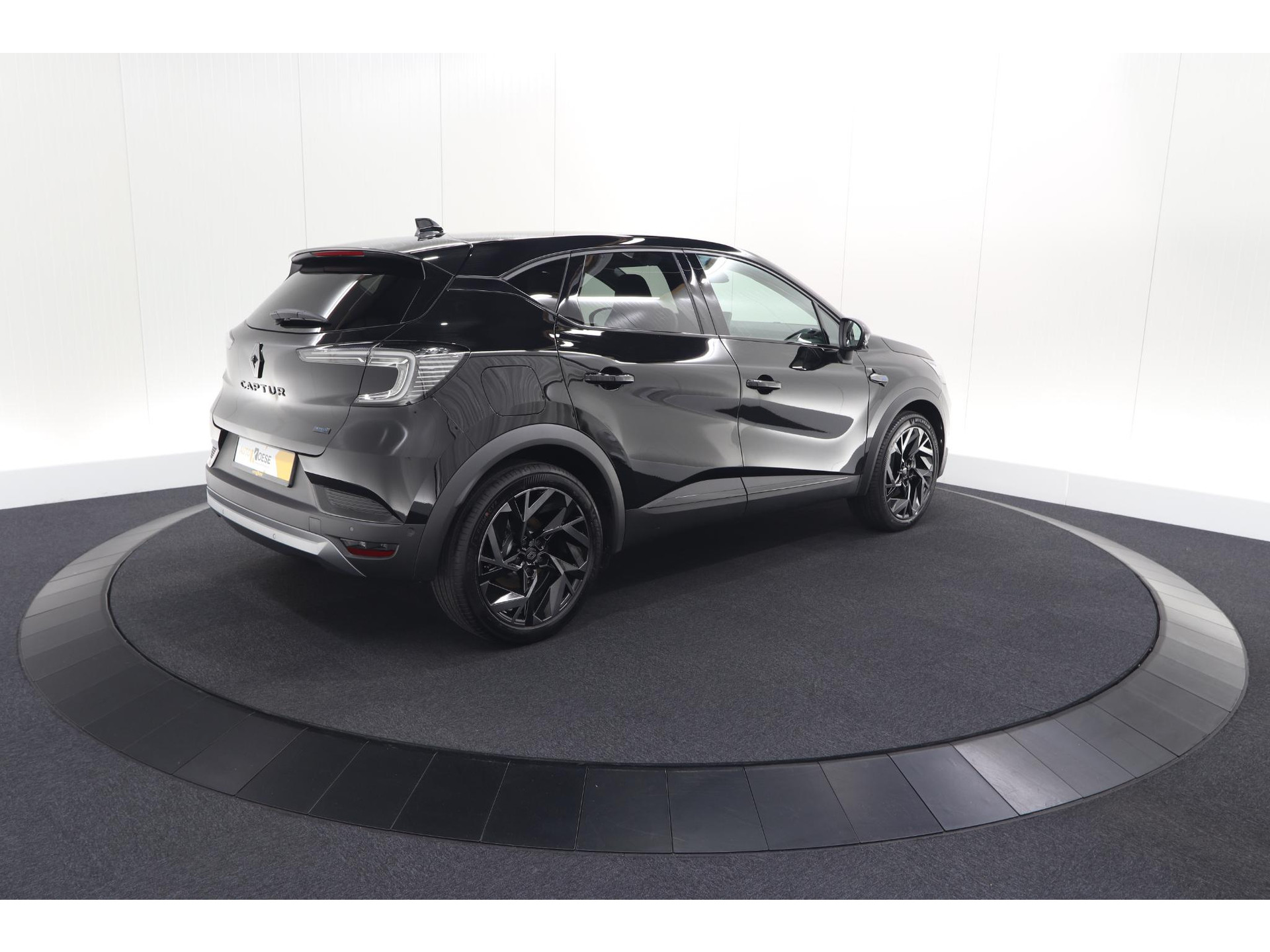 Renault Captur 1.8 E-Tech full hybrid 160 Esprit Alpine | 360 Camera | Adaptieve Cruise Control | Dodehoekdetectie | Stuurwielverwarming
