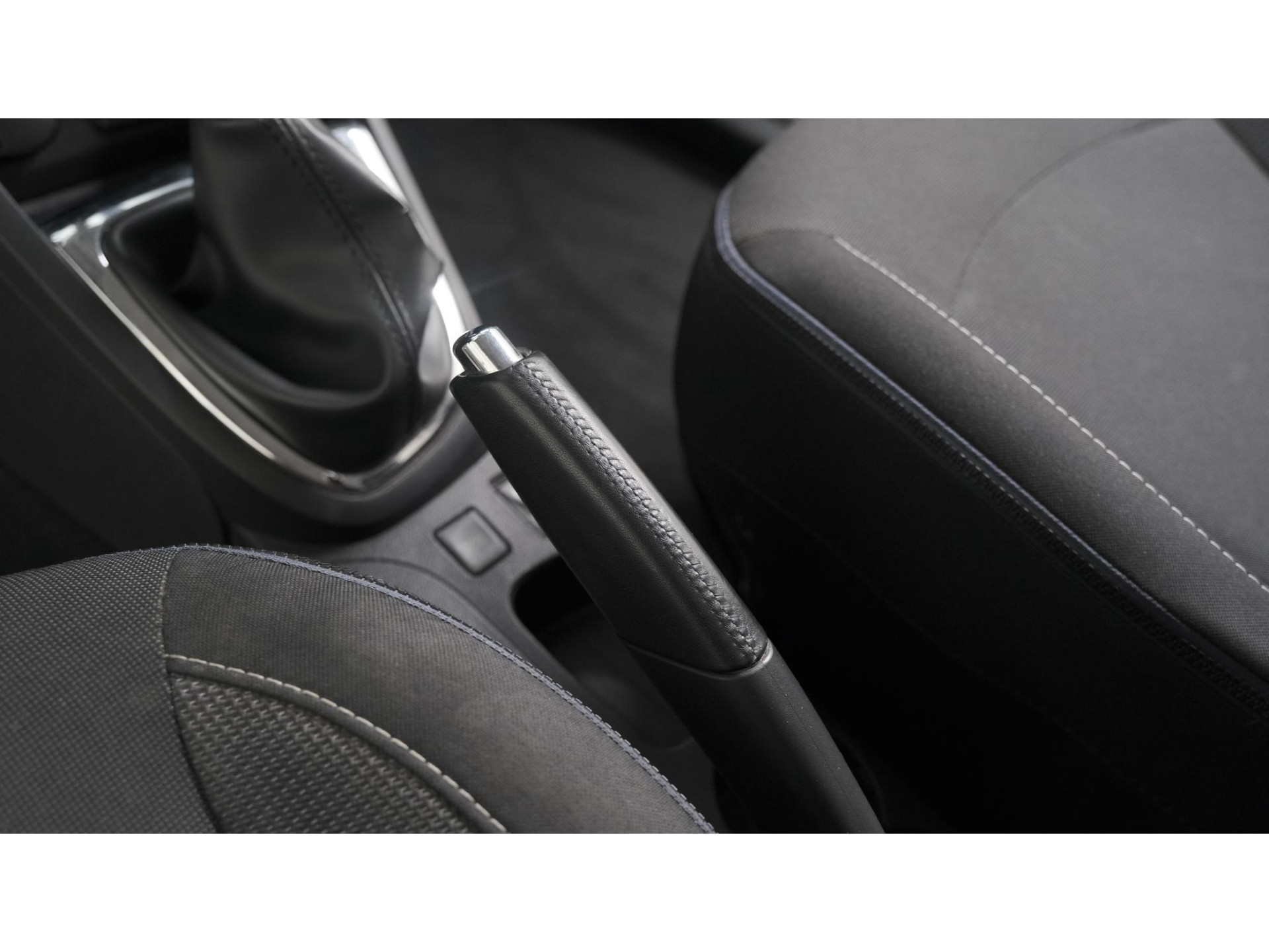 Renault Captur TCe 120 Dynamique | Trekhaak | Camera | R-Link Navigatie | Parkeersensoren