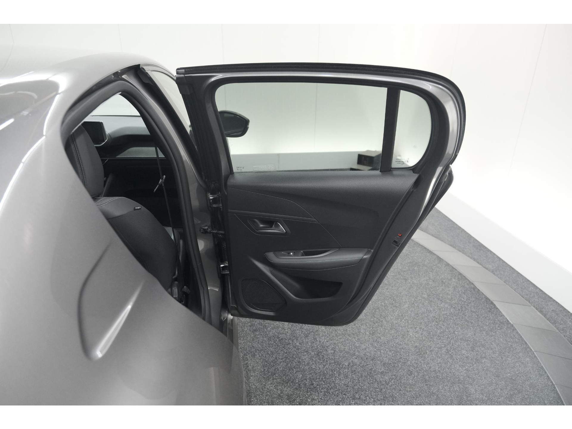 Peugeot 208 PureTech 100 EAT8 Allure Pack | Camera | Apple Carplay | Parkeersensoren | Stoelverwarming