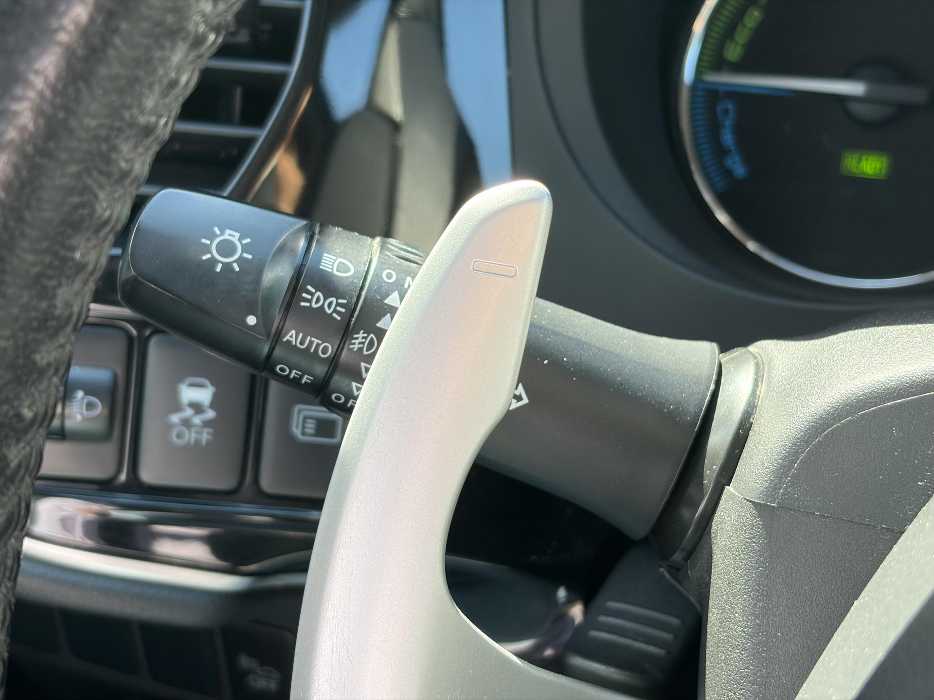 Mitsubishi Outlander 2.0 PHEV Business Edition SOH 73%,Trekhaak,Navi,Camera,Keyless,Halfleder,Clima,Cruise,Lm velgen,N.A.P,Apk tot 04-2027