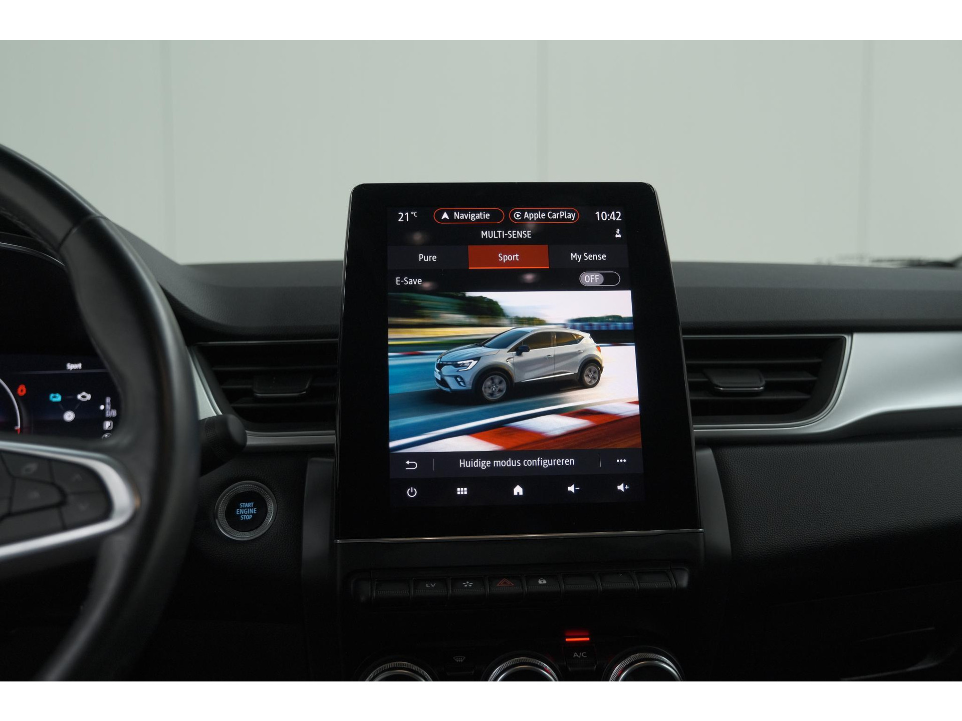 Renault Captur 1.6 E-Tech Plug-in Hybrid 160 Intens | Trekhaak | Camera | Adaptieve Cruise Control | Dodehoekdetectie