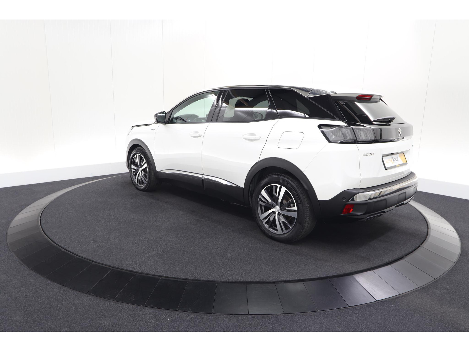 Peugeot 3008 1.6 Plug-in HYbrid 225 Allure | Camera | Dodehoekdetectie | Navigatie | Apple Carplay