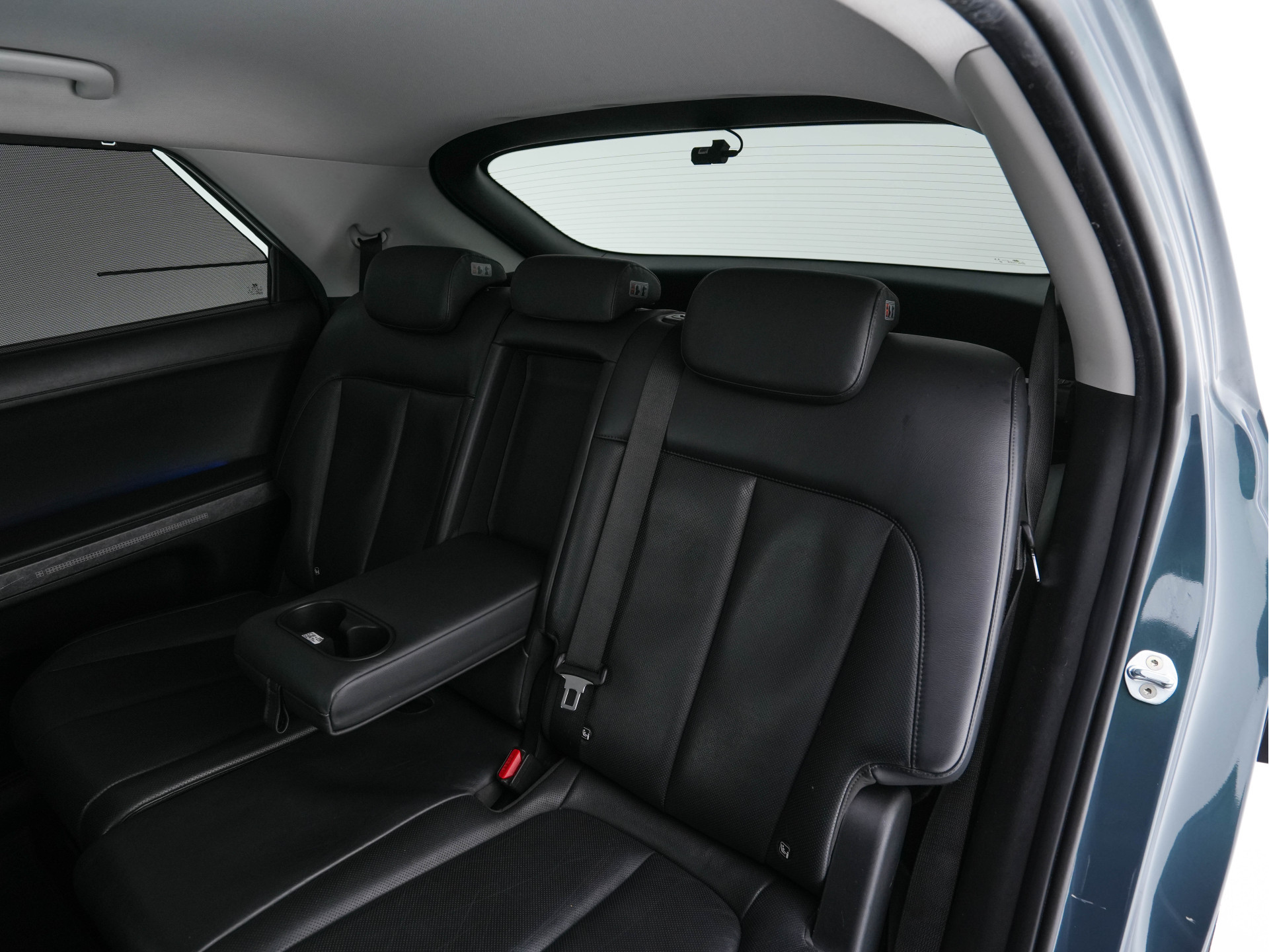 Hyundai IONIQ 5 Connect+ AWD 77.4 kWh [3-FASE]  { SOH-92% } (INCL-BTW) Aut.* HEATPUMP | LEATHER | BOSE-AUDIO | FULL-LED | DIGI-COCKPIT | AMBIENT-LIGHT | DAB | SHIFT-PADDLES | HEAD-UP | NAVI-FULLMAP | KEYLESS | CAMERA | HEATED-COMFORTSEATS | ...