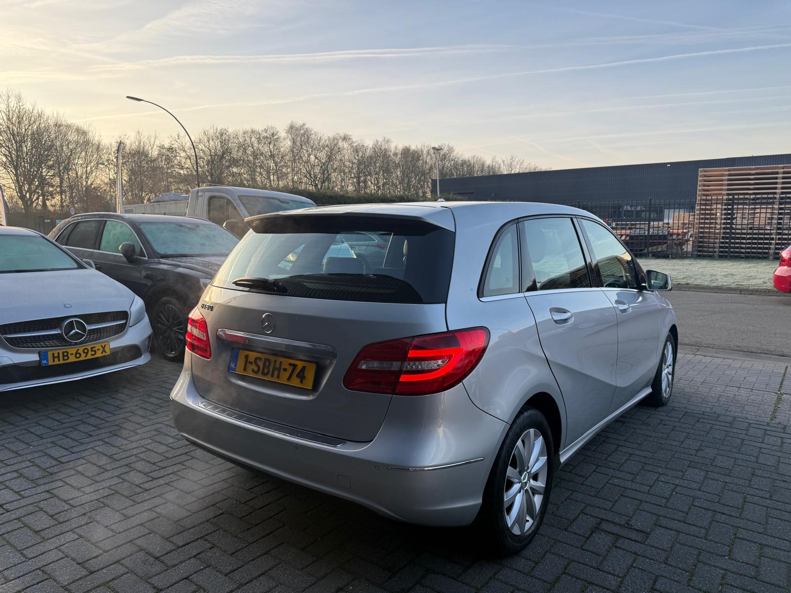 Mercedes-Benz B-klasse 180 Ambition | 2E EIGENAAR |3/6/12MND GARANTIE | AUTOMAAT | CRUISE | NAVI | XENON | LMV |
