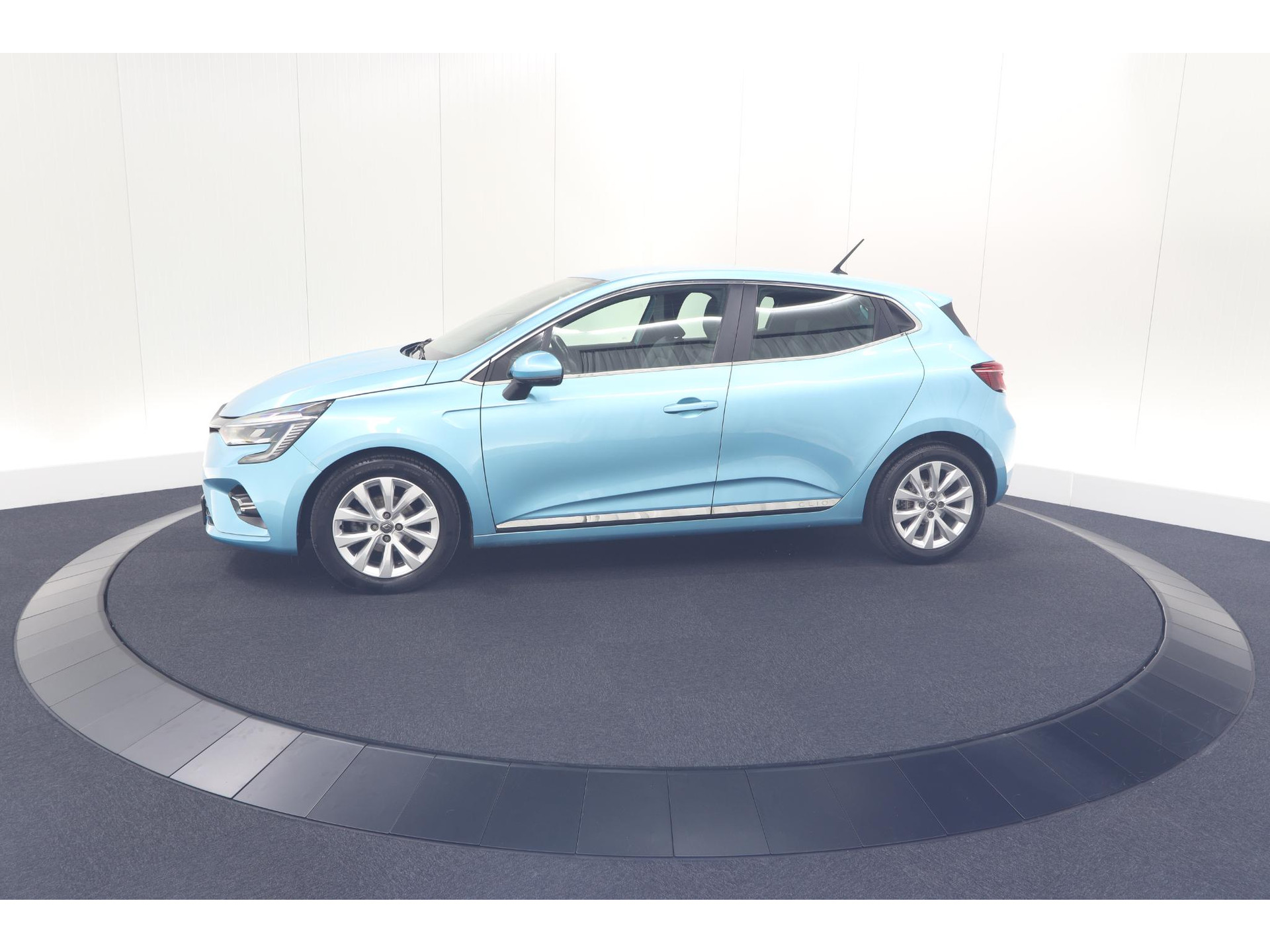 Renault Clio TCe 100 Intens | Navigatie | Apple Carplay | Parkeersensoren