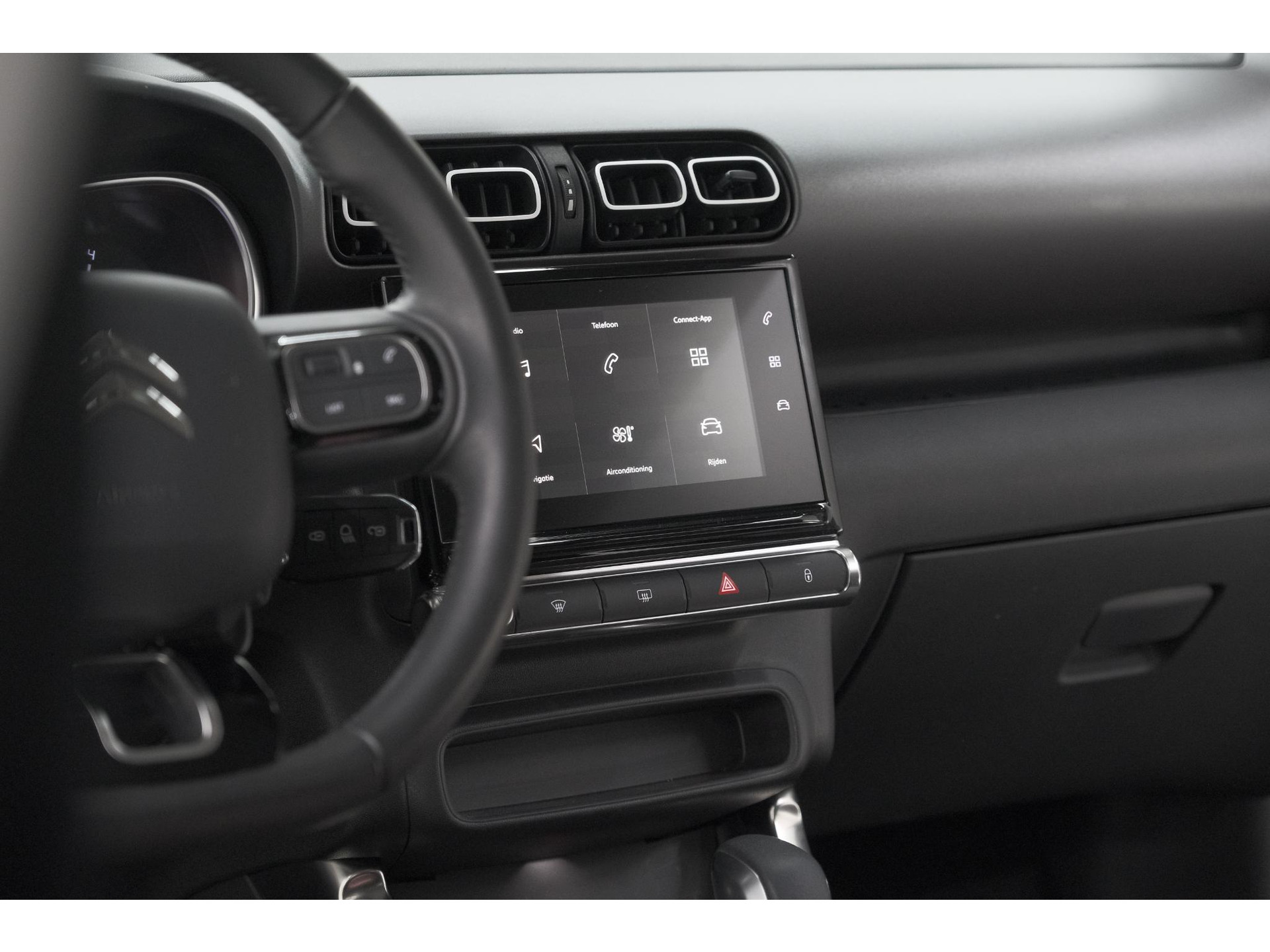 Citroen C3 Aircross PureTech 130 EAT6 Shine | Parkeersensoren | Apple Carplay | Stoelverwarming