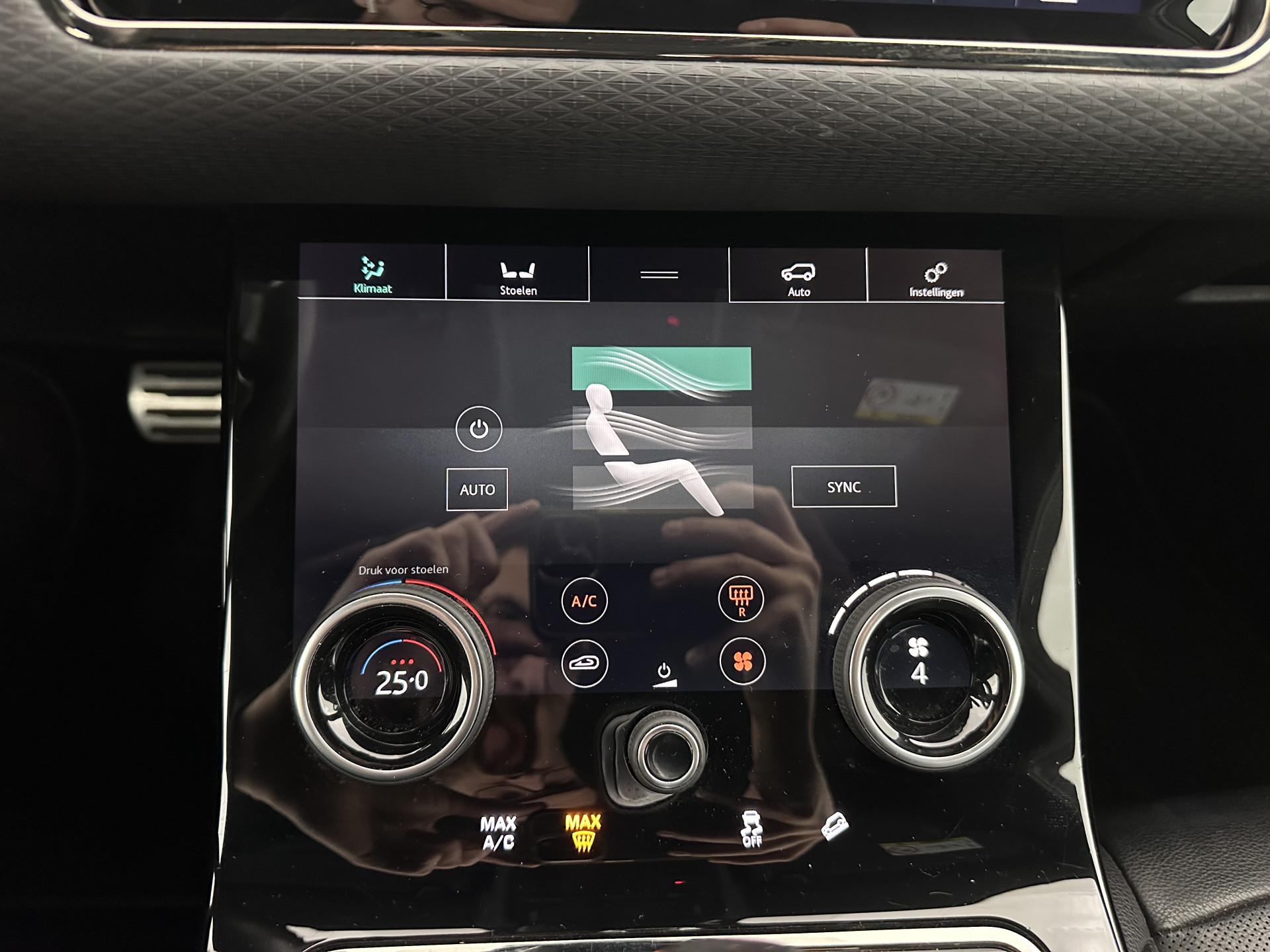 Land Rover Range Rover Evoque 2.0 D180 AWD SE (INCL-BTW) Aut. *LEATHER | FULL-LED | HEATED-COMFORTSEATS | NAVI-FULLMAP | SHIFTPADDLES | CAMERA | ECC | CARPLAY | PDC | CRUISE | 18''ALU*