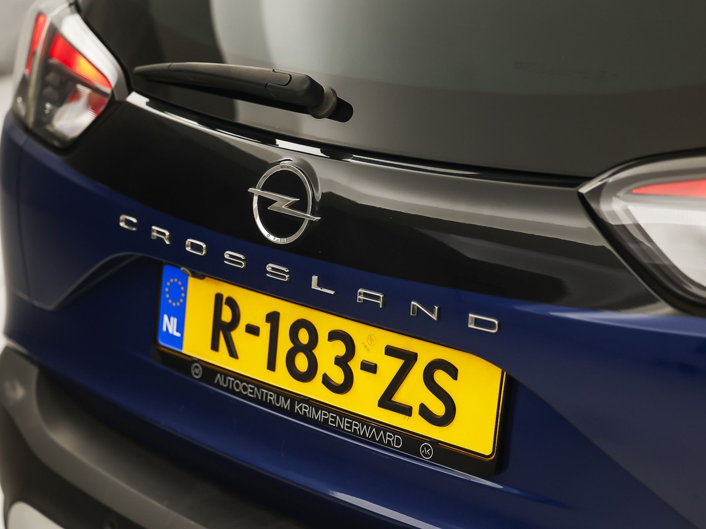 Opel Crossland 1.2 Turbo Elegance (APPLE CARPLAY, GROOT NAVI, CLIMATE, STUUR/STOELVERWARMING, SPORTSTOELEN, TREKHAAK, GETINT GLAS, CRUISE, NIEUWSTAAT)