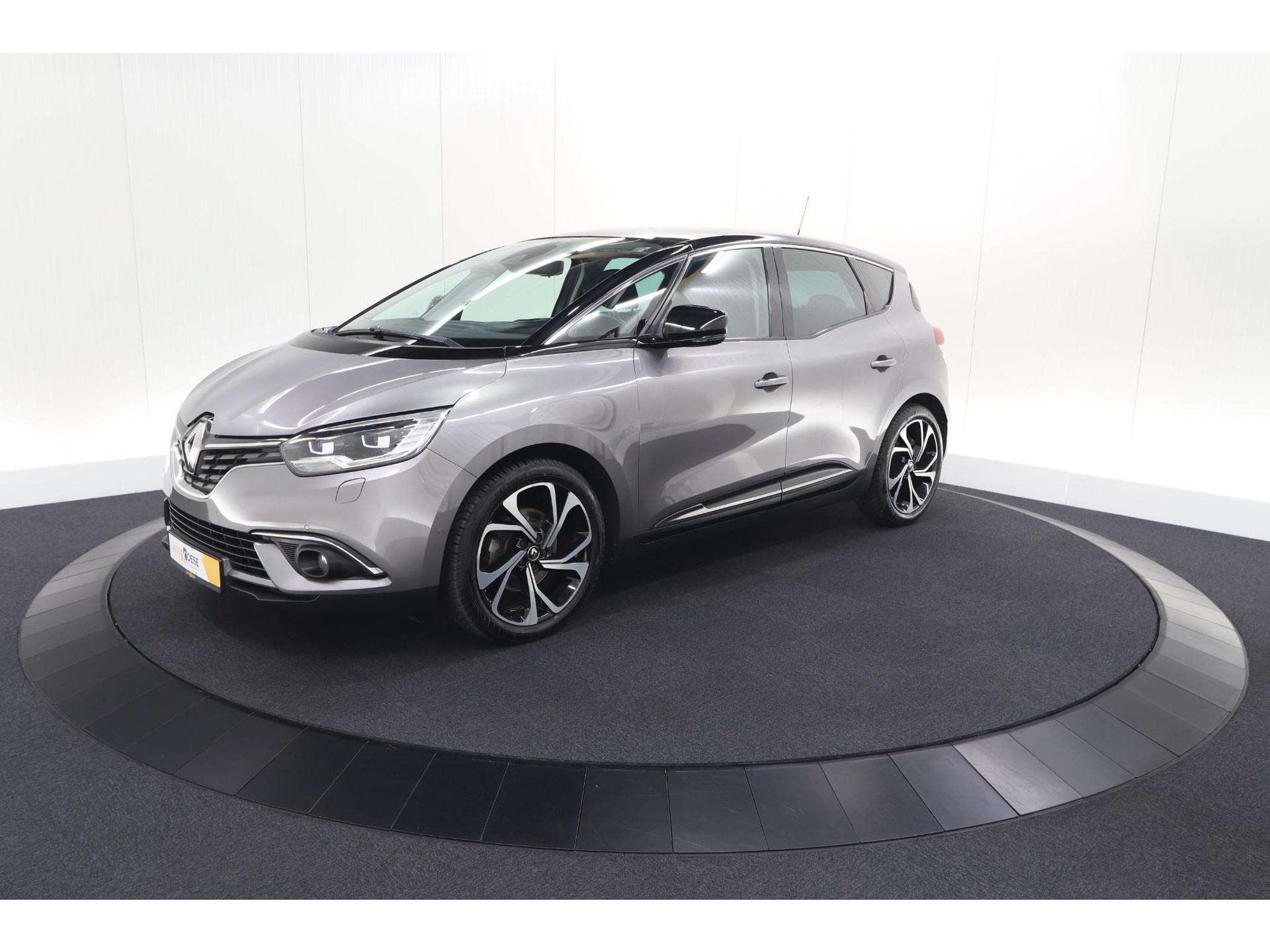 Renault Scénic 1.3 TCe 140 EDC Intens | Trekhaak | Camera | Head-Up Display | Dodehoekdetectie
