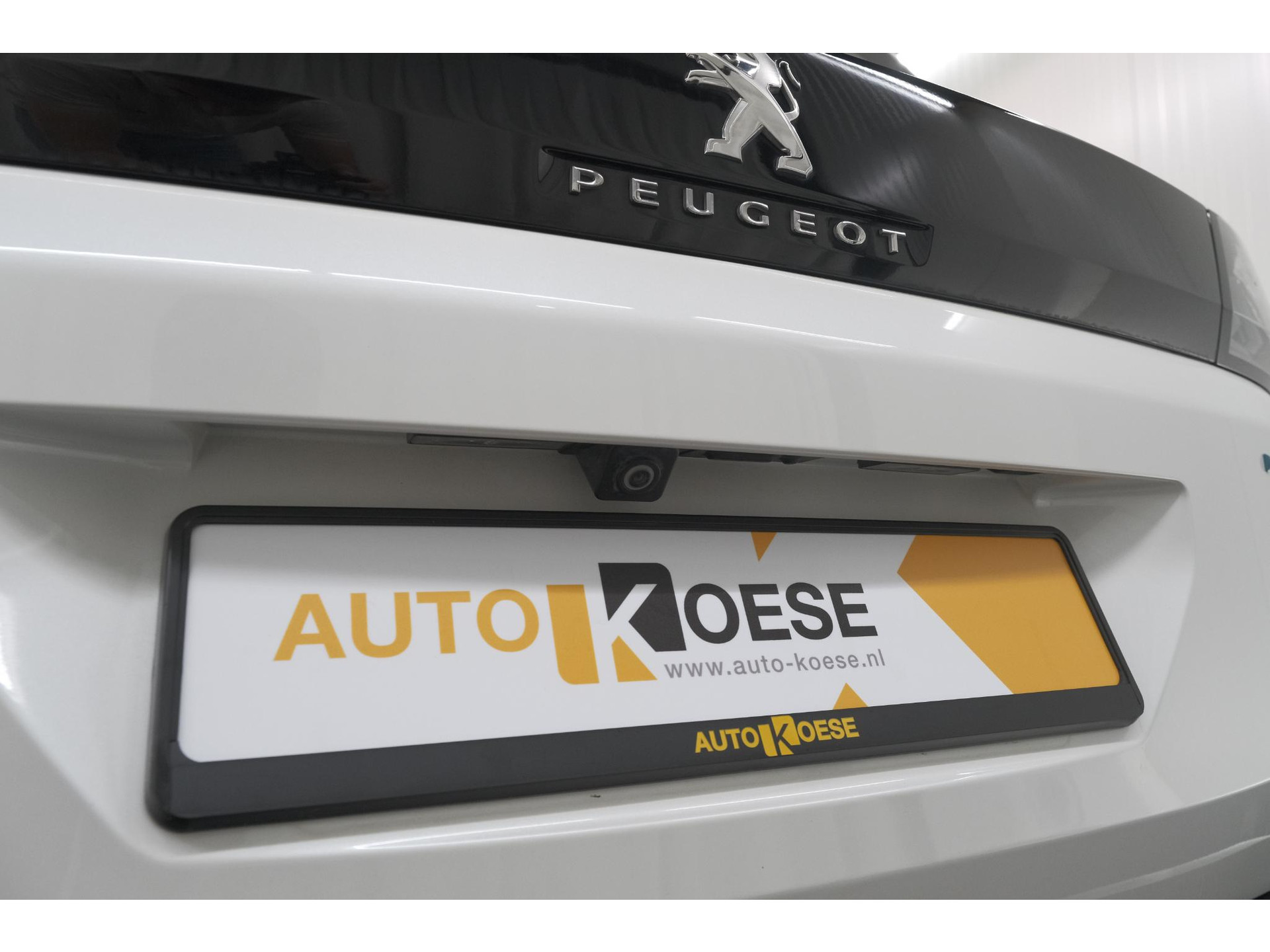 Peugeot 3008 1.6 Plug-in HYbrid 225 Allure | Camera | Dodehoekdetectie | Navigatie | Apple Carplay