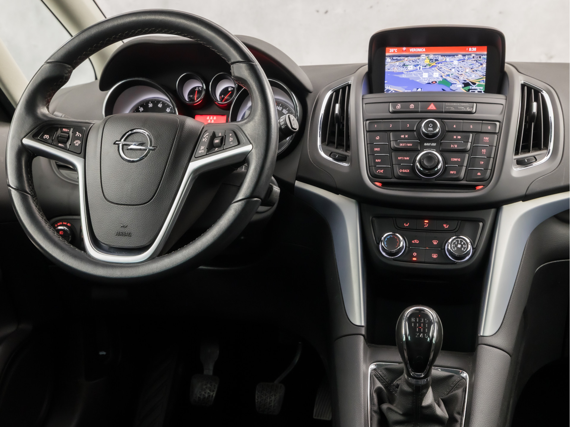Opel Zafira Tourer 1.4 Sport 7 Persoons (NAVIGATIE, CRUISE, GETINT GLAS, SPORTSTOELEN, LM VELGEN, TREKHAAK, NIEUWSTAAT)