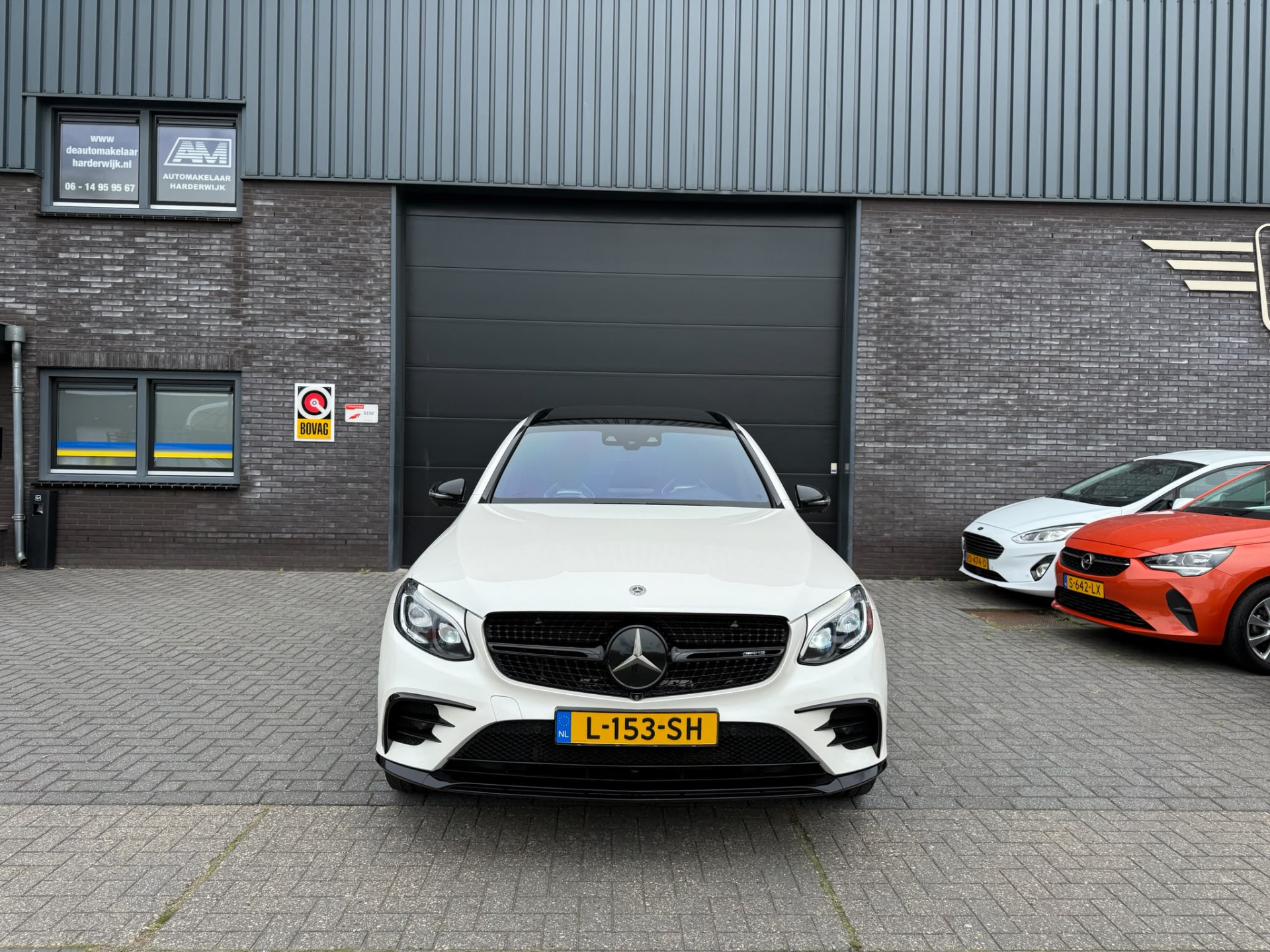 Mercedes-Benz GLC-klasse AMG 43 4MATIC | 3/6/12MND GARANTIE | KUIPSTOELEN | BURMESTER | MEMORY | PANO | ACC | STANDKACHEL | 360 CAMERA | BOMVOL | TREKHAAK |