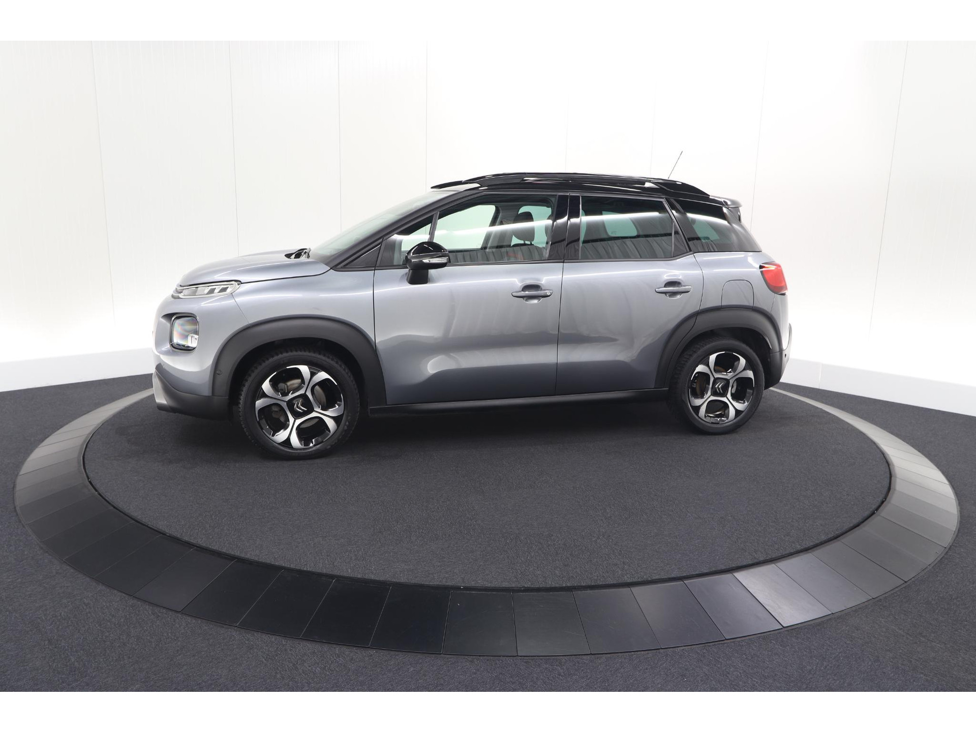 Citroen C3 Aircross PureTech 110 S&S Business | Schuif-/Kanteldak | Camera | HIFI Audiosysteem | Dodehoekdetectie