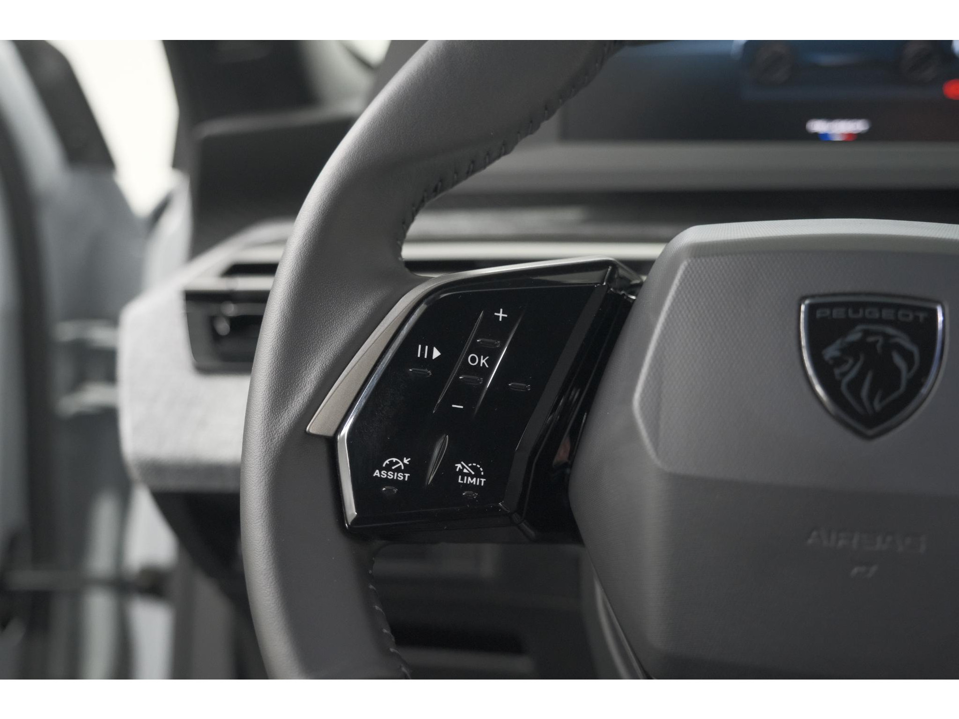 Peugeot 3008 136 Hybrid e-DCS6 Allure | Stoelverwarming | Camera | Apple Carplay