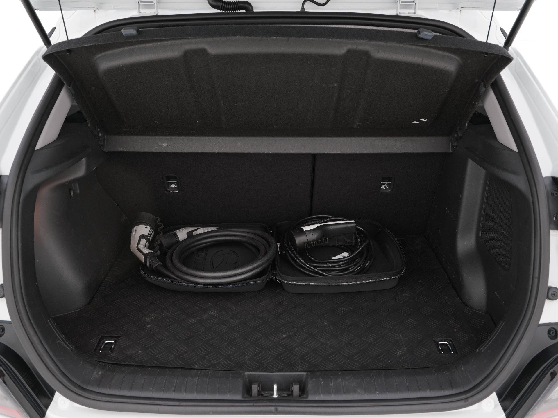 Hyundai Kona EV Fashion 39 kWh [ 3-Fase ] {SOH-100%} (INCL-BTW) Aut. *HEAT-PUMP | NAVI-FULLMAP | DIGI-COCKPIT | FULL-LED | KRELL-AUDIO | LANE-ASSIST | KEYLESS | CAMERA | HEAD-UP | SHIFT-PADDLES | DAB | ADAPT.CRUISE | COMFORT-SEATS | 17 "ALU*