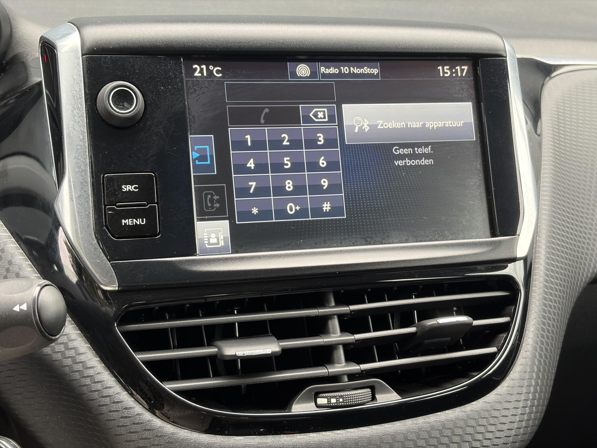 Peugeot 2008 1.2 PureTech Blue Lion ✓D-riem vv in 10-2025✓Navi✓110pk✓Carplay✓Airco✓Cruise✓Pdc✓N.A.P✓Apk tot 12-2026