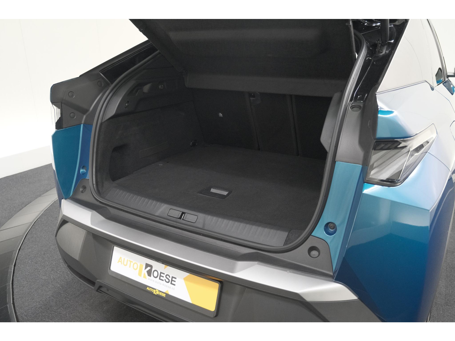 Peugeot 3008 1.2 Hybrid 136 GT | Elektrische Kofferklep | Camera | Adaptieve Cruise Control | Apple CarPlay
